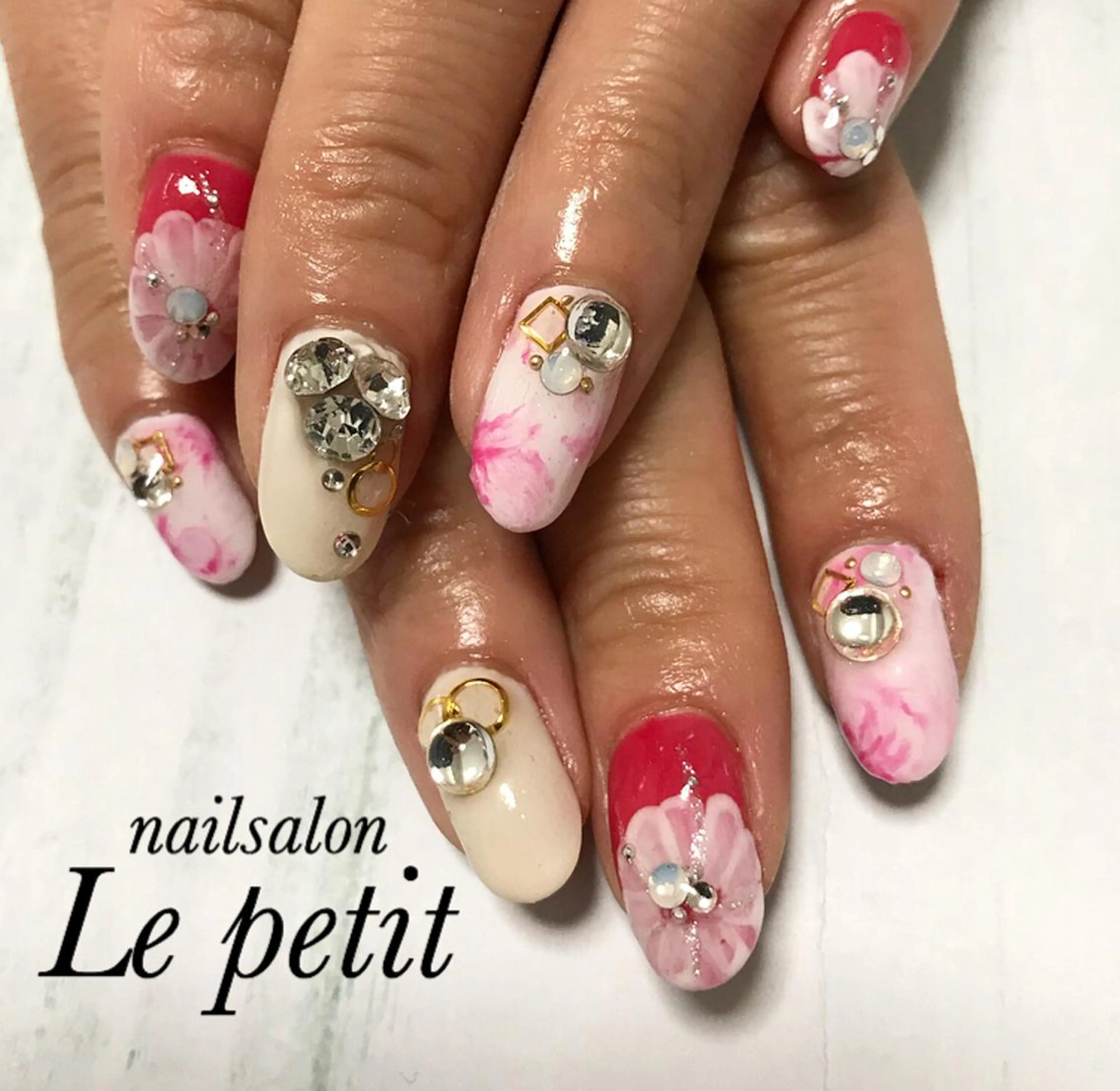 ネイル 石野 広佳のネイルデザイン