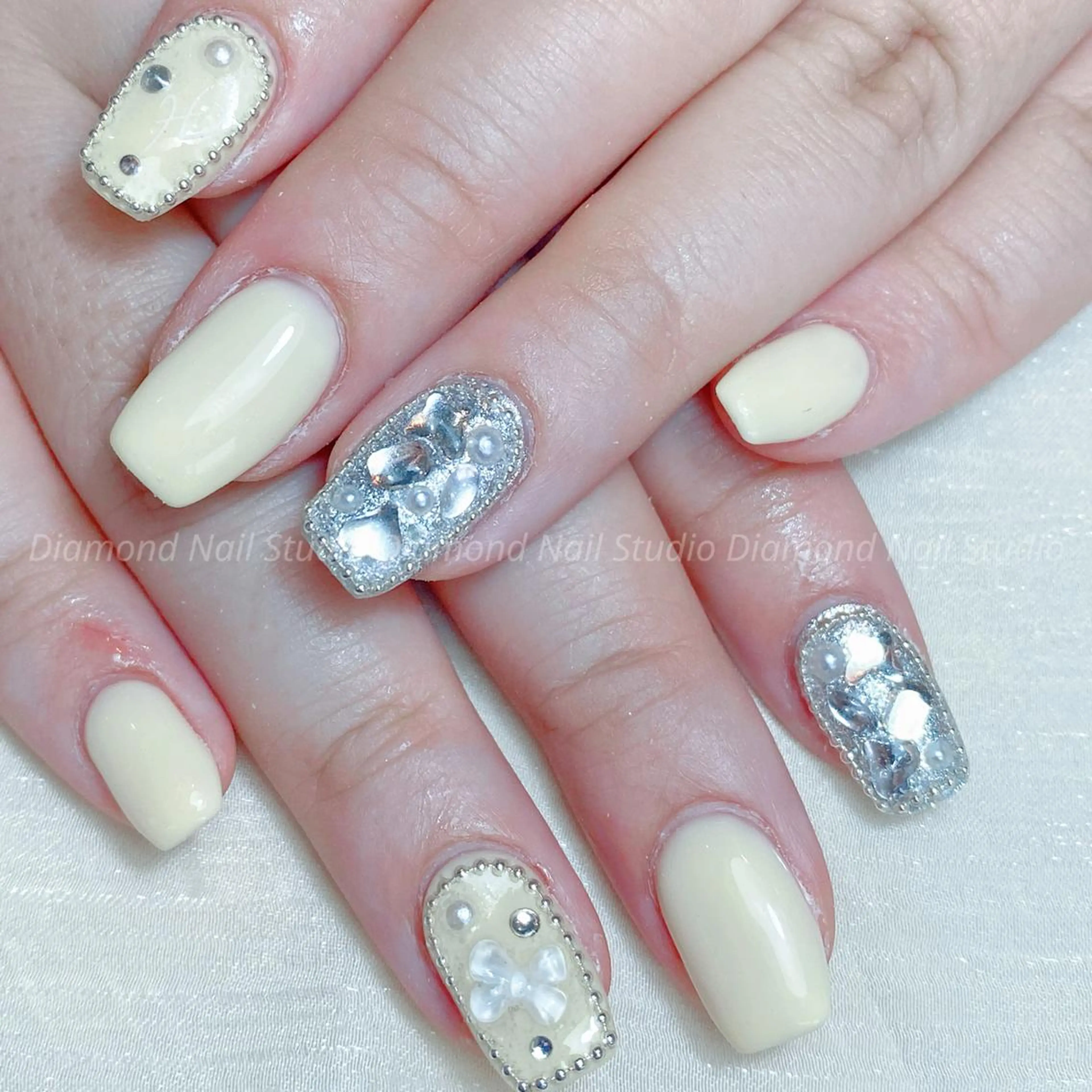 ネイル アートネイル オーロラネイル フラッシュネイル ガーリー キラキラネイル ハンドネイル diamond ♥のネイルデザイン