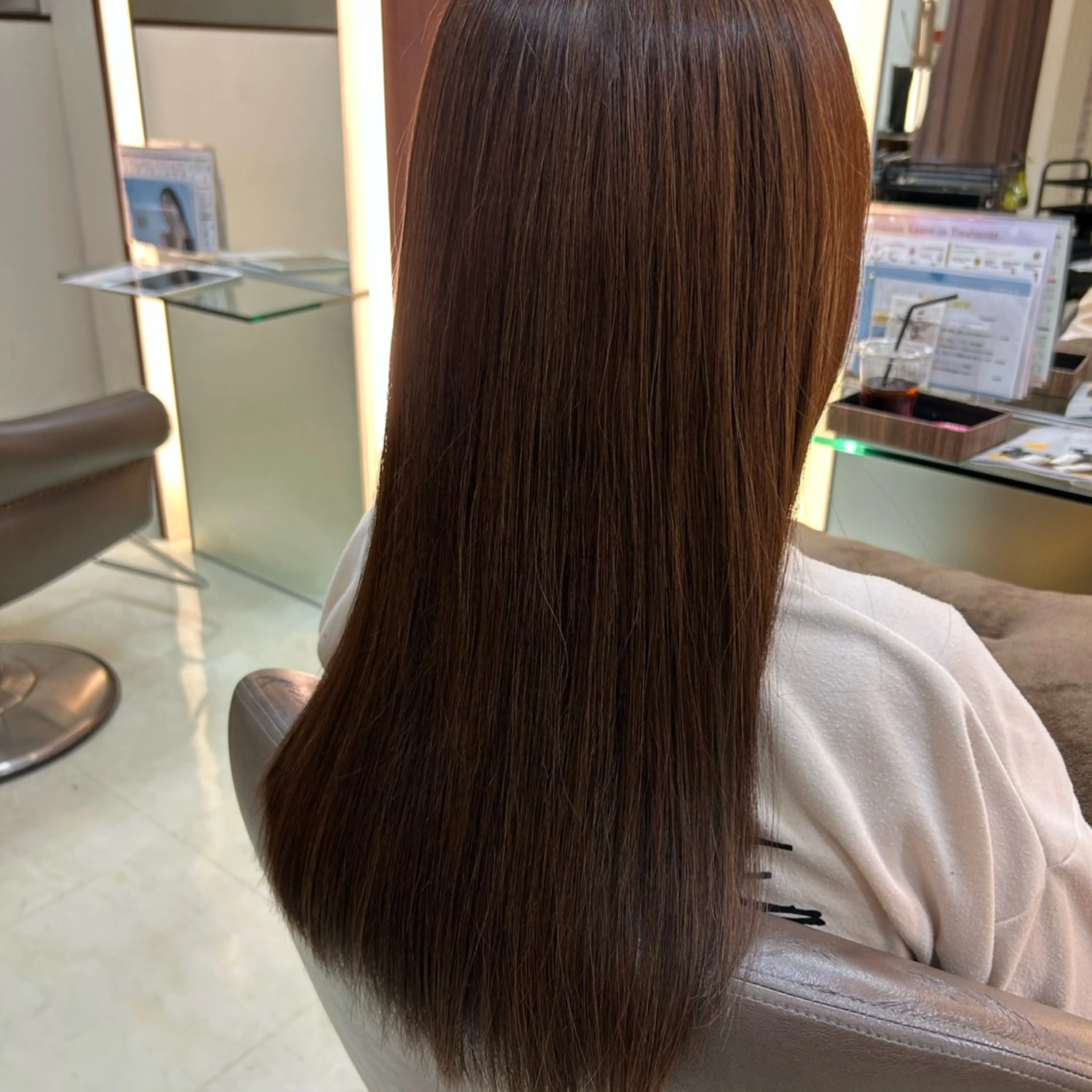 うねり・広がり解消✨柔らかストレート＋カット（縮毛矯正）の写真