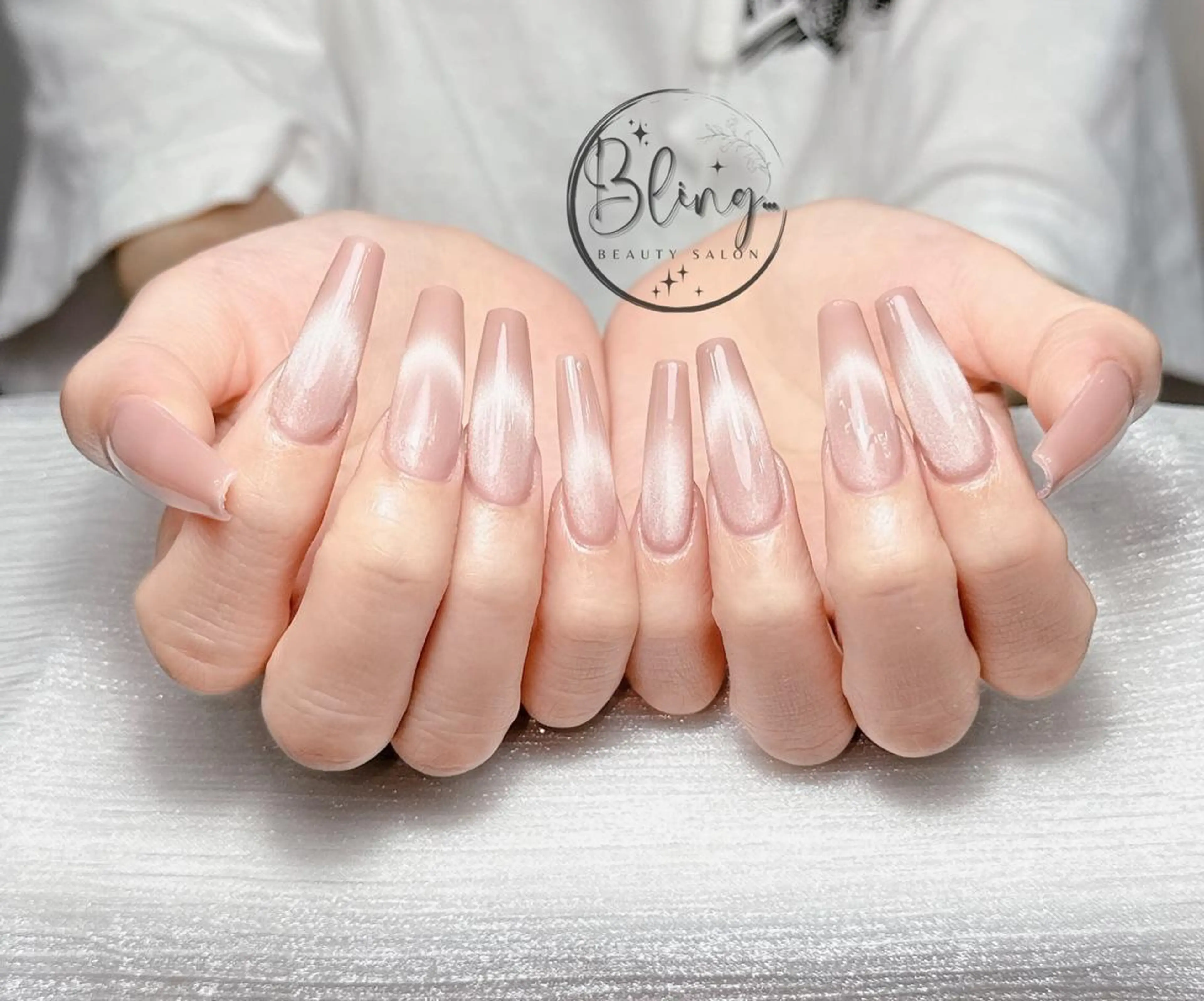 ロング 韓国風ヘア ハンドネイル Bling Salonのネイルデザイン