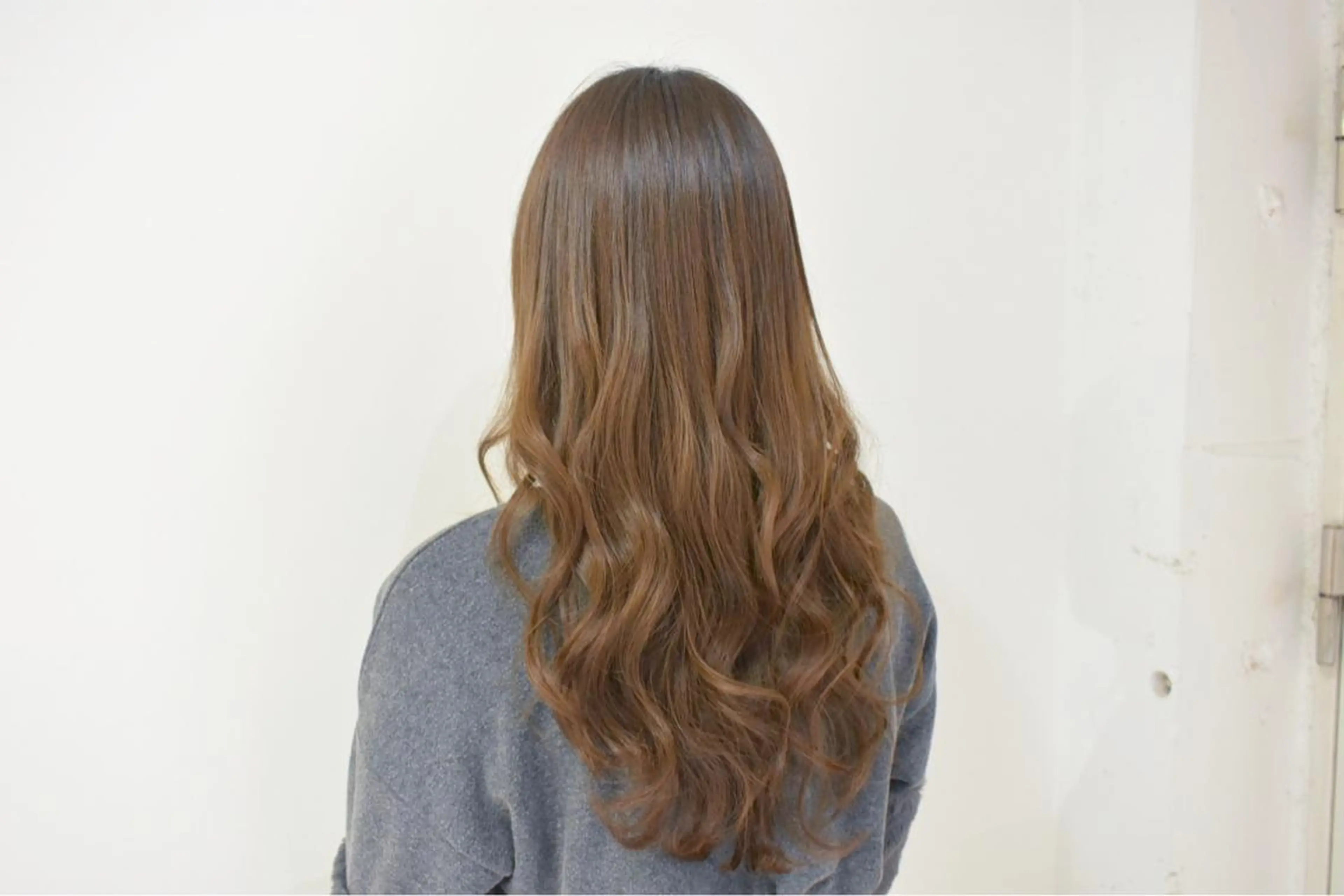 ロング カラー タカハシ ハヤトのヘアスタイル