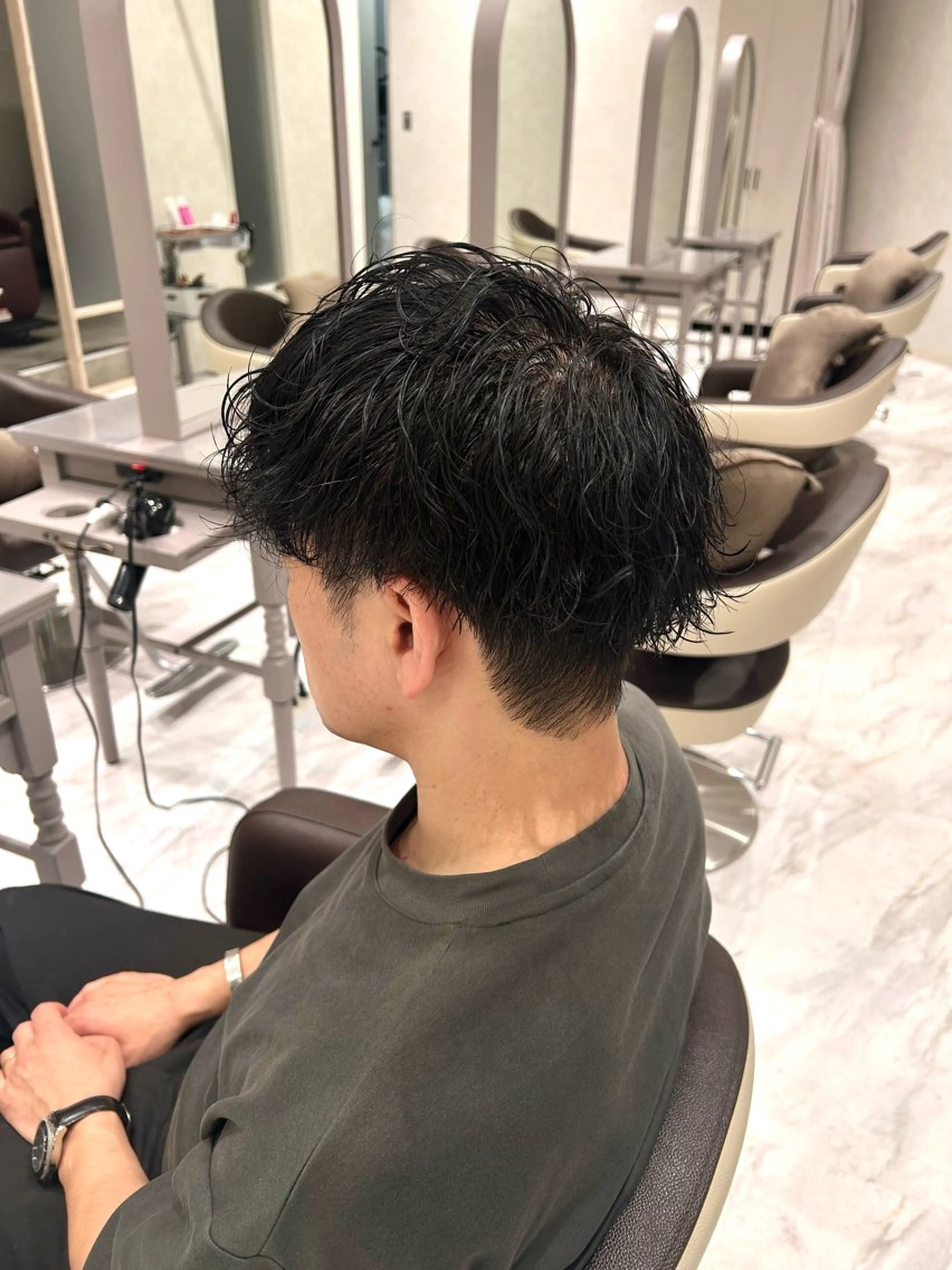 【大人気💥】メンズカット＋波巻きパーマ🌀束感スタイリング付きの写真