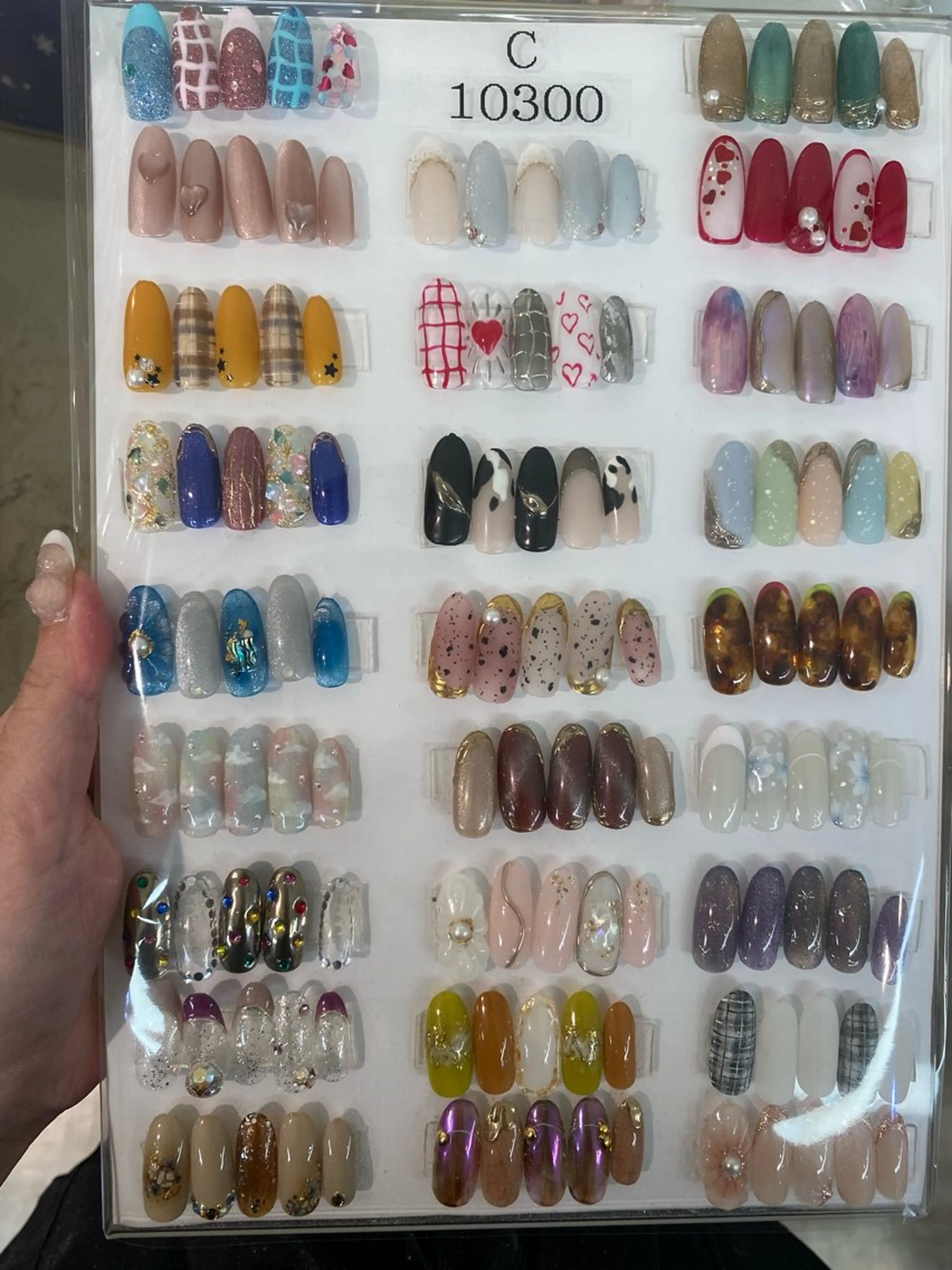 ネイル 玉城 舞のネイルデザイン