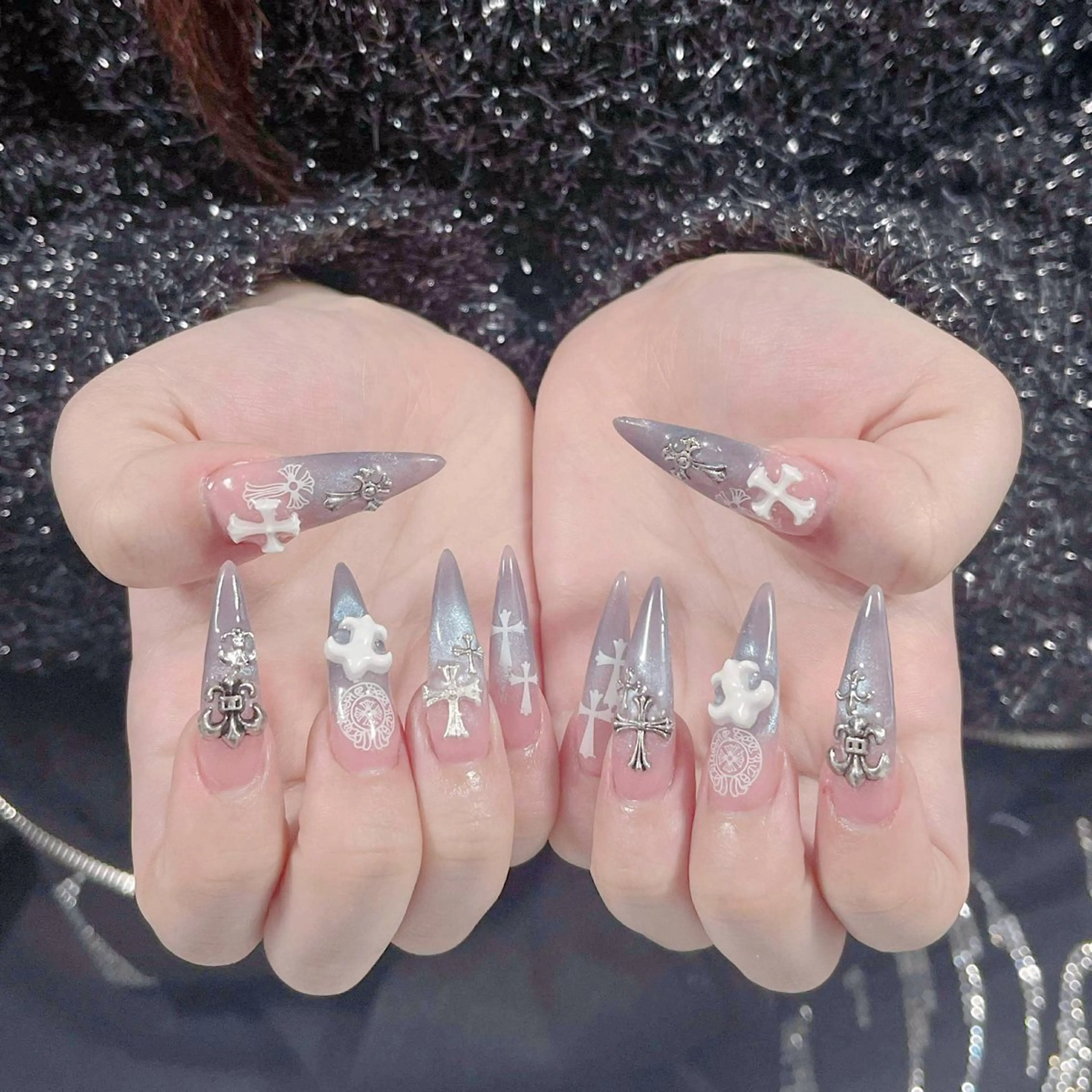 ネイル チークネイル フレンチネイル ガラスフレンチ グラデーション キラキラネイル ハンドネイル LilyLala Nailsalonのネイルデザイン