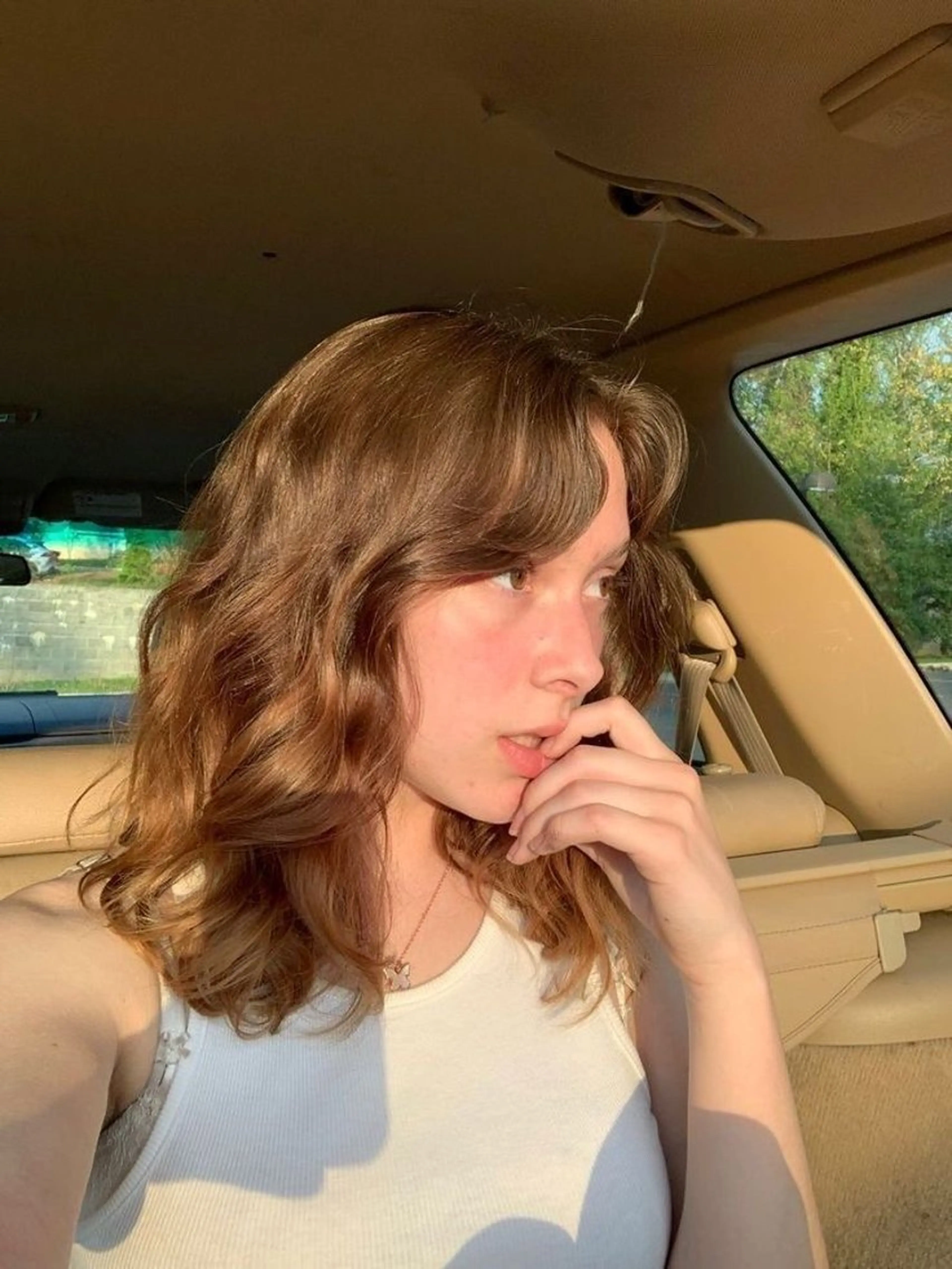 ミディアム カット minami🪷 暖色カラーのヘアスタイル