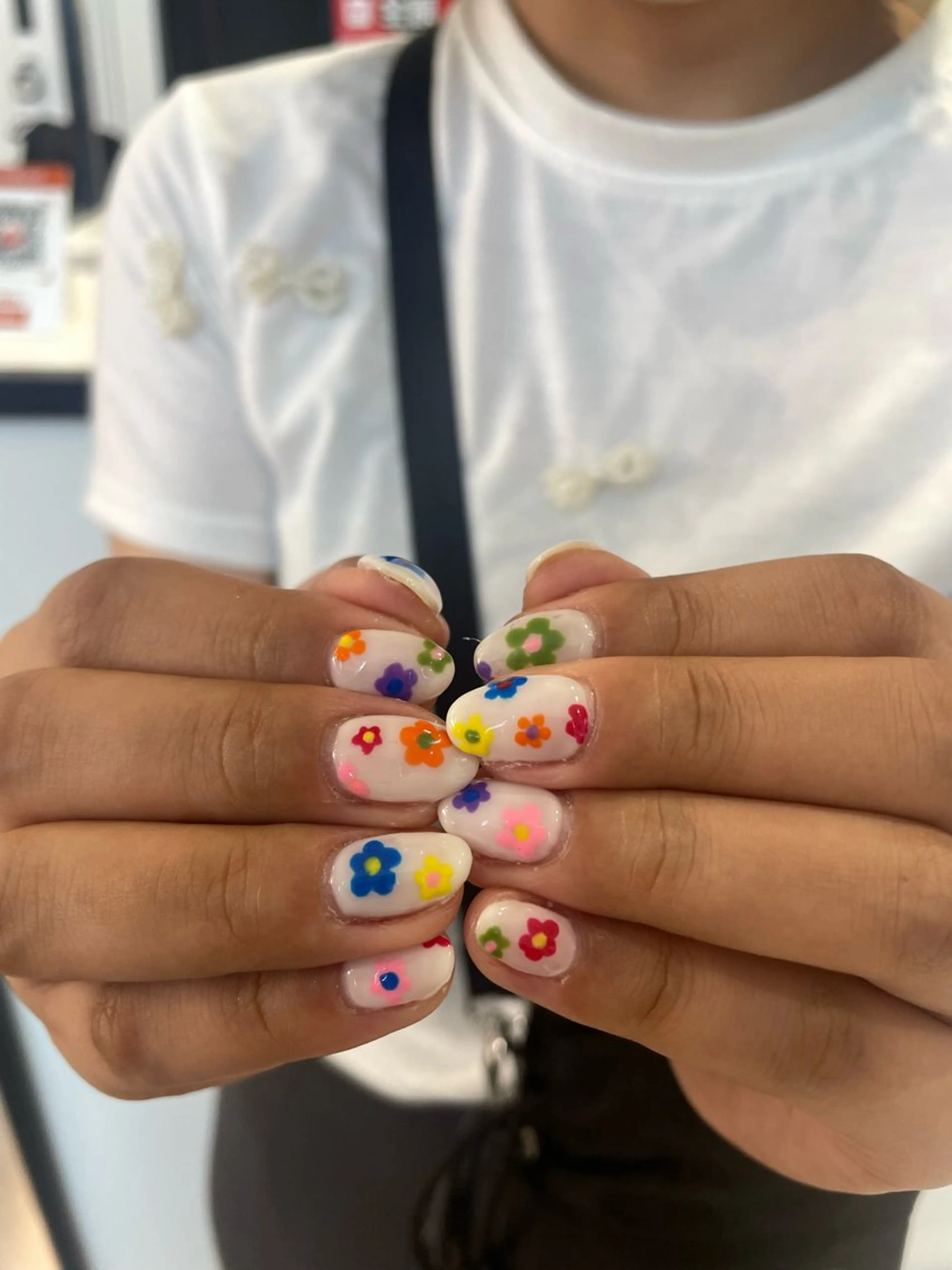 ネイル ハンドネイル 🌟暖色系ハイトーン 🌟AIのヘアスタイル