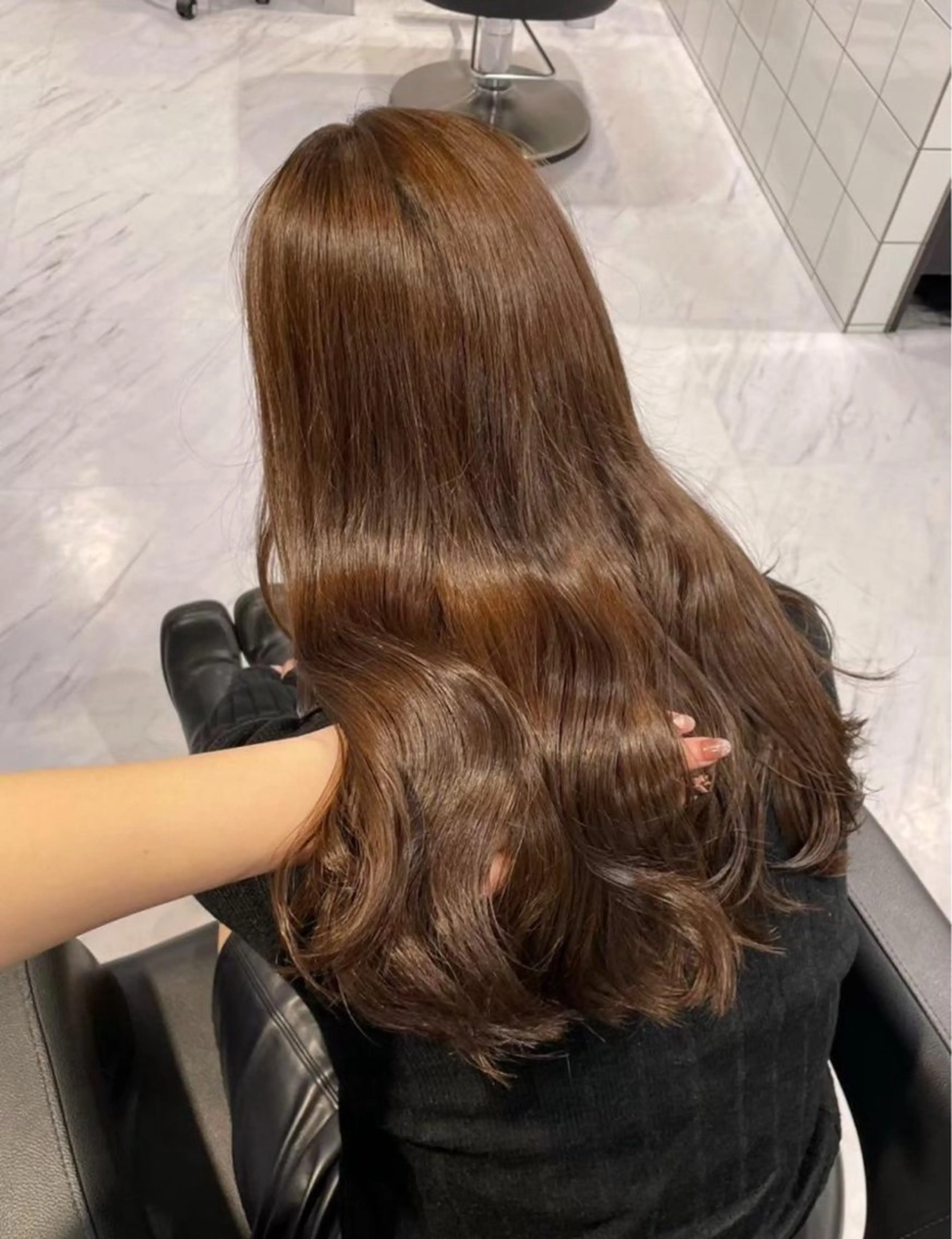 ロング カット ヘアカラー トリートメント ヘッドスパ ヘアセット 韓国ヘア/ブリーチ無 しWカラー/オリーブのヘアスタイル