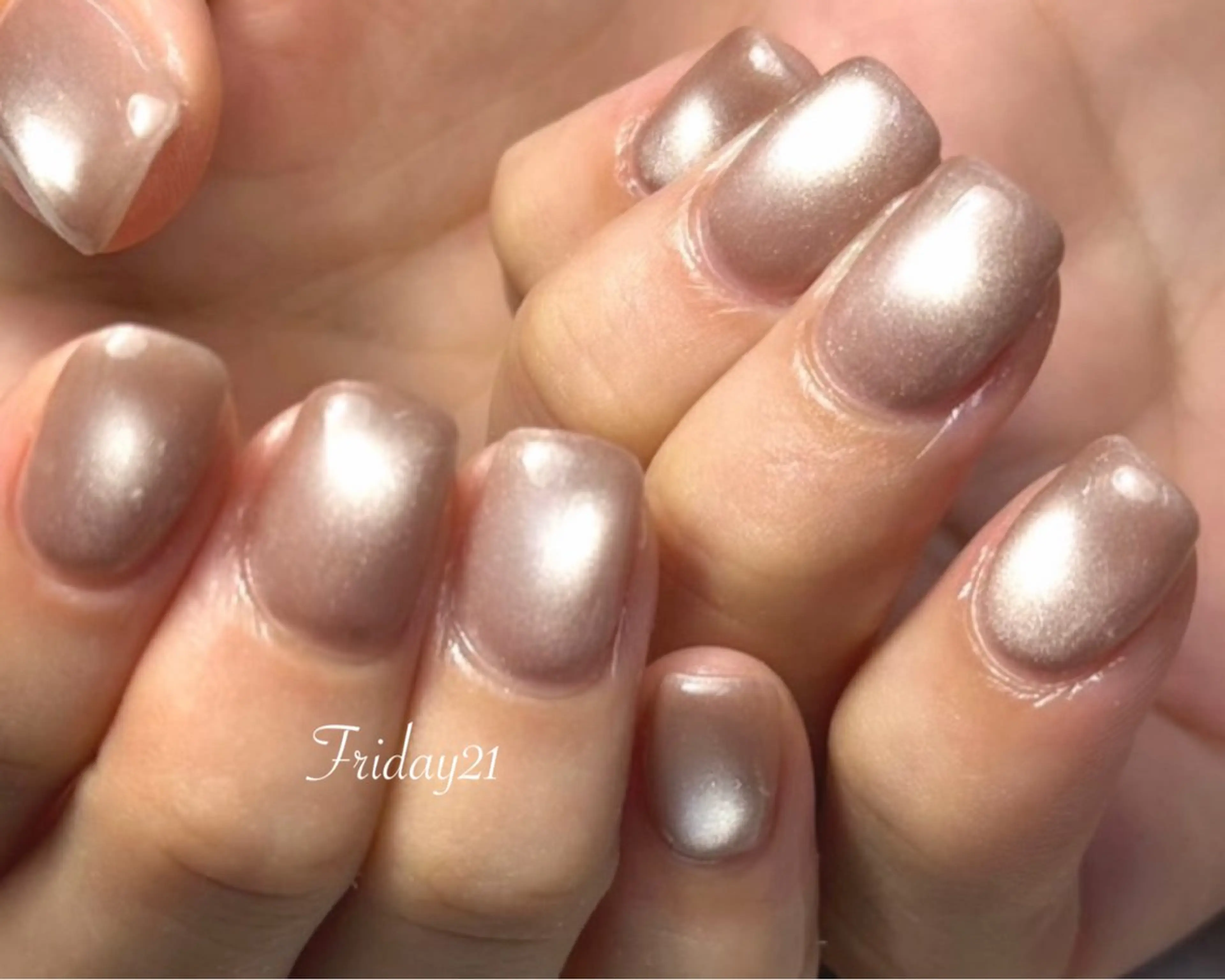 ネイル ハンドネイル ネイルサロン Friday 21所属・ネイルサロン Friday 21のネイルデザイン