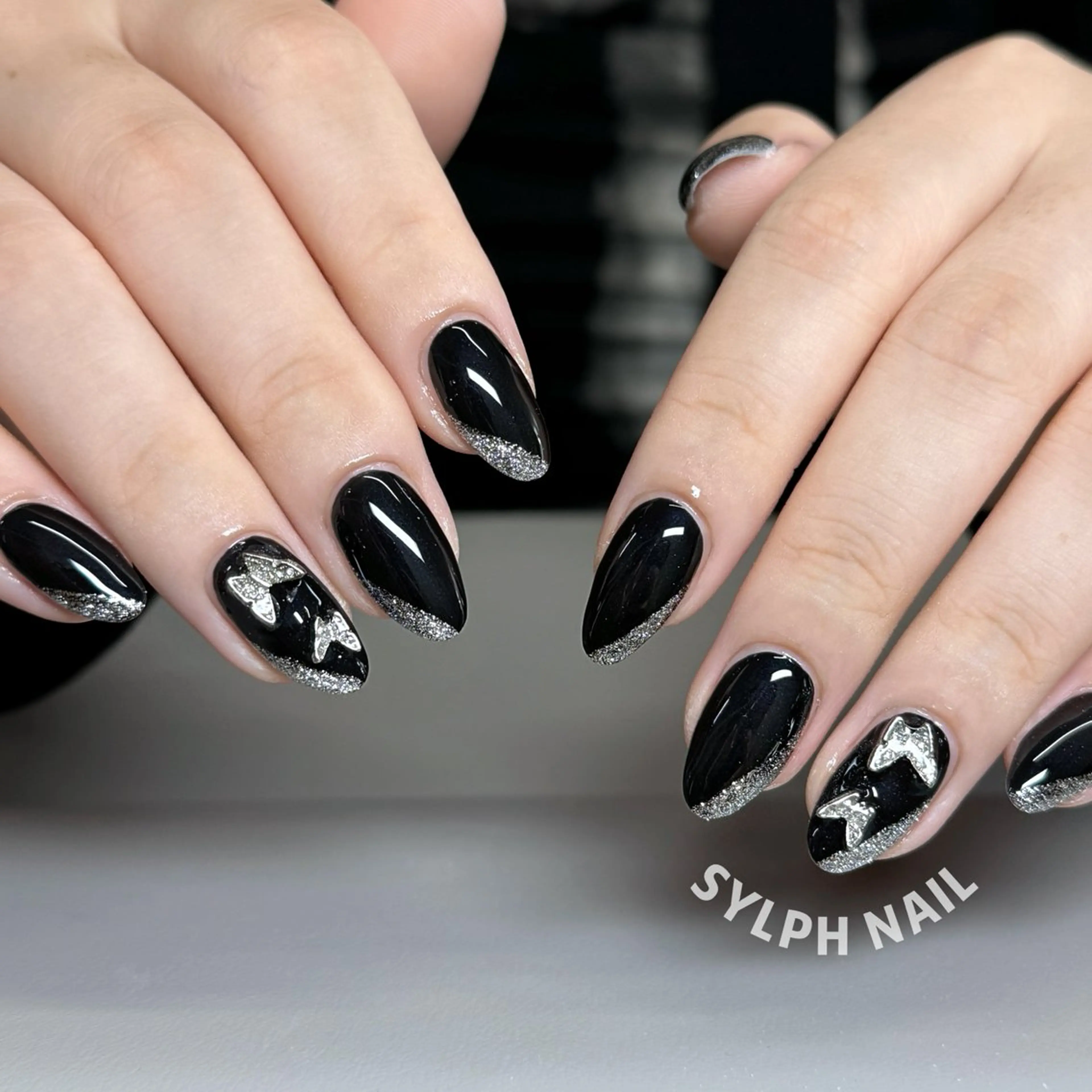 ネイル オーロラネイル 長さ出し フレンチネイル ジェルネイル ガラスフレンチ ハンドネイル Rela・S NAILのネイルデザイン