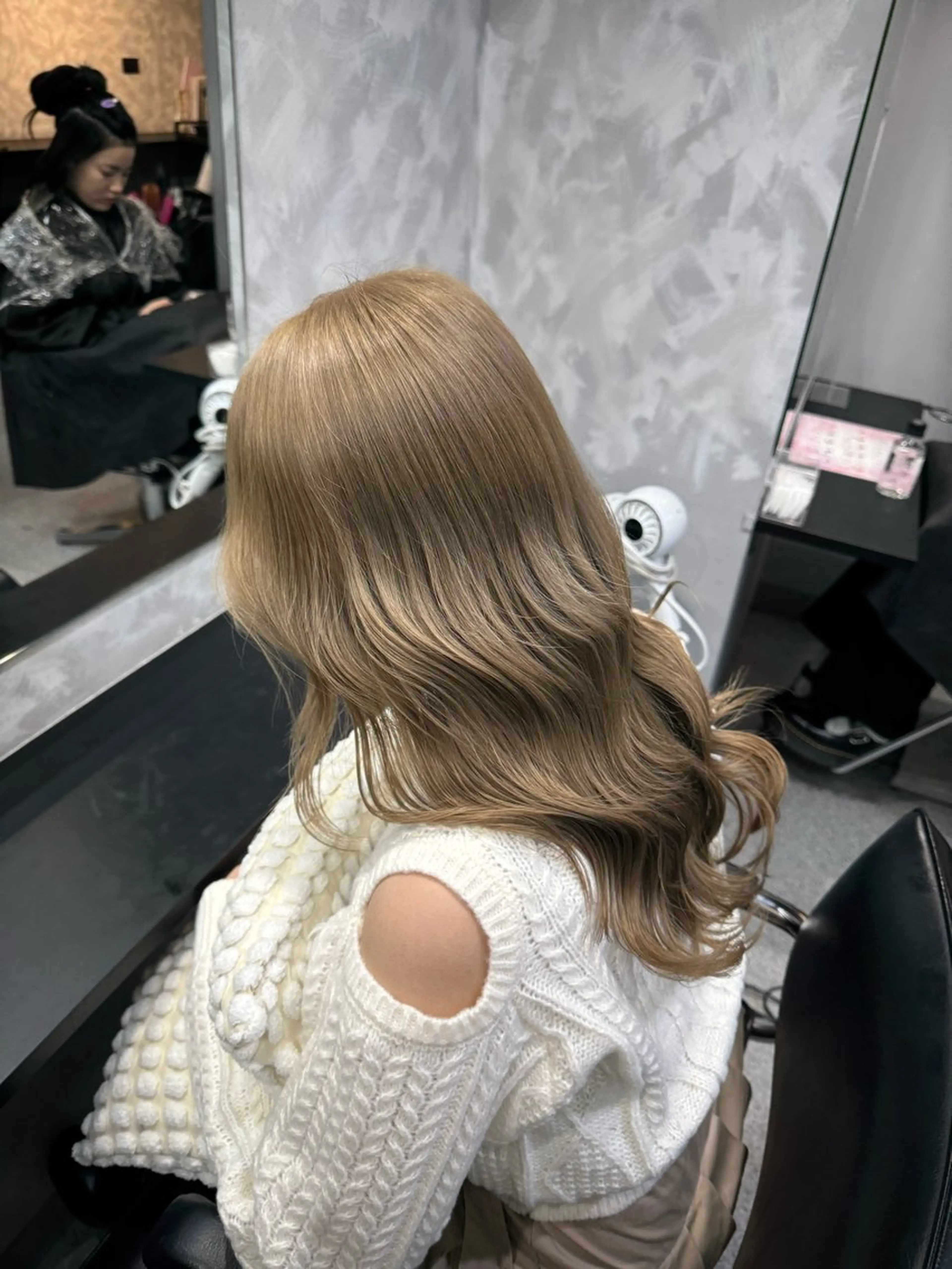 ムラ修正ブリーチ➕高発色カラー➕クイックTRの写真