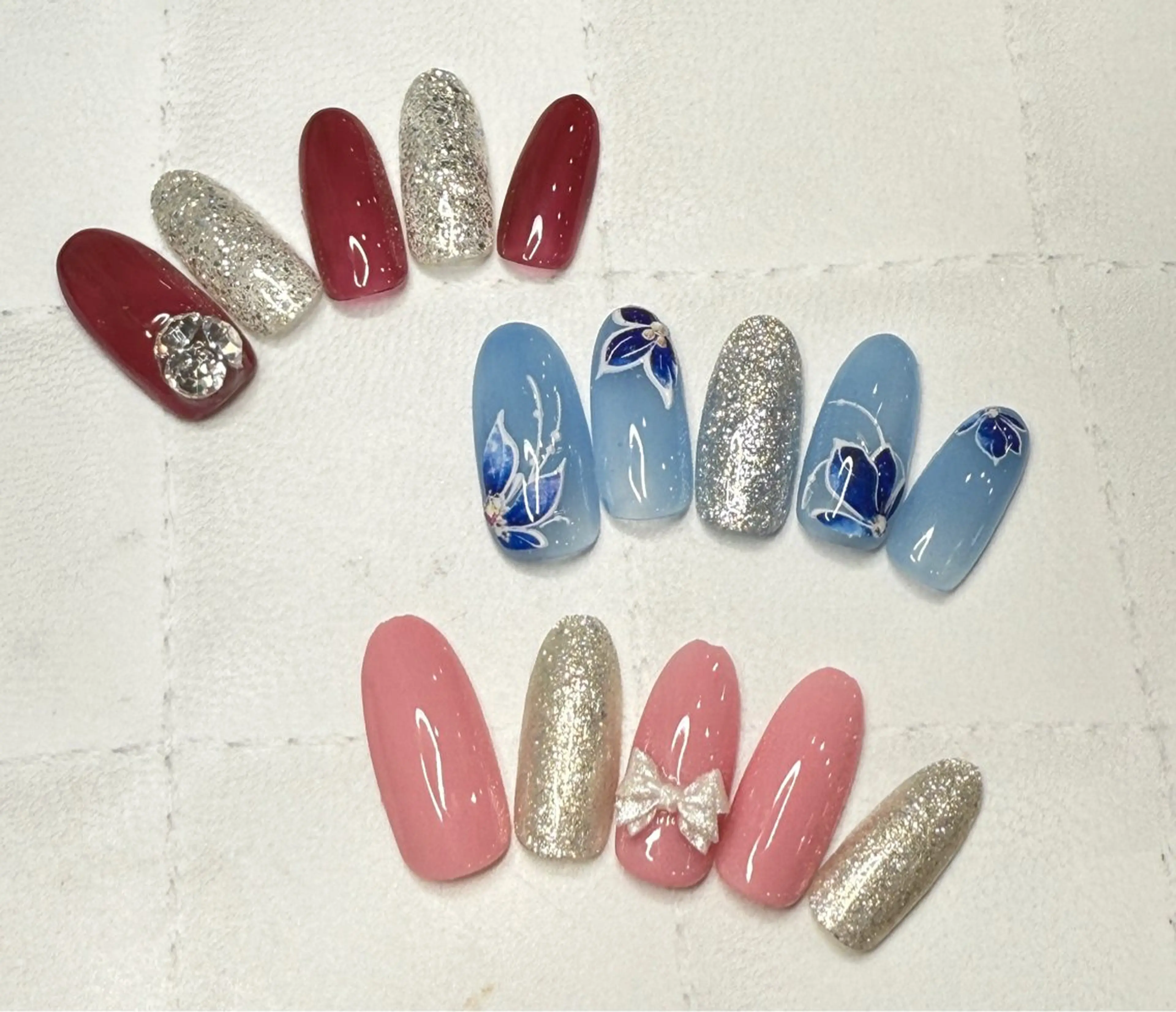 💅シール貼り放題orパーツ2個💅【オフあり】の写真