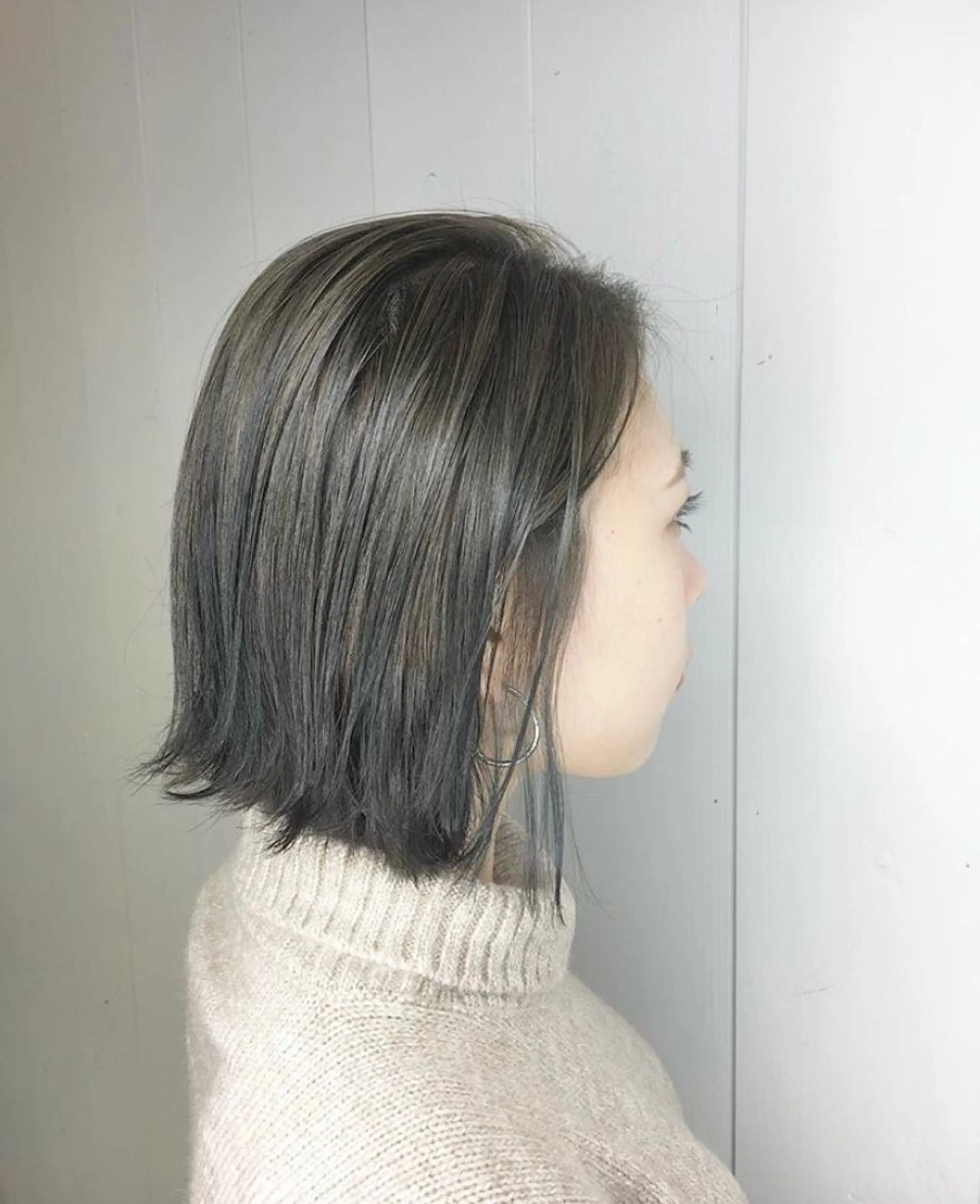 ミディアム ボブ 佐藤 あかりのヘアスタイル