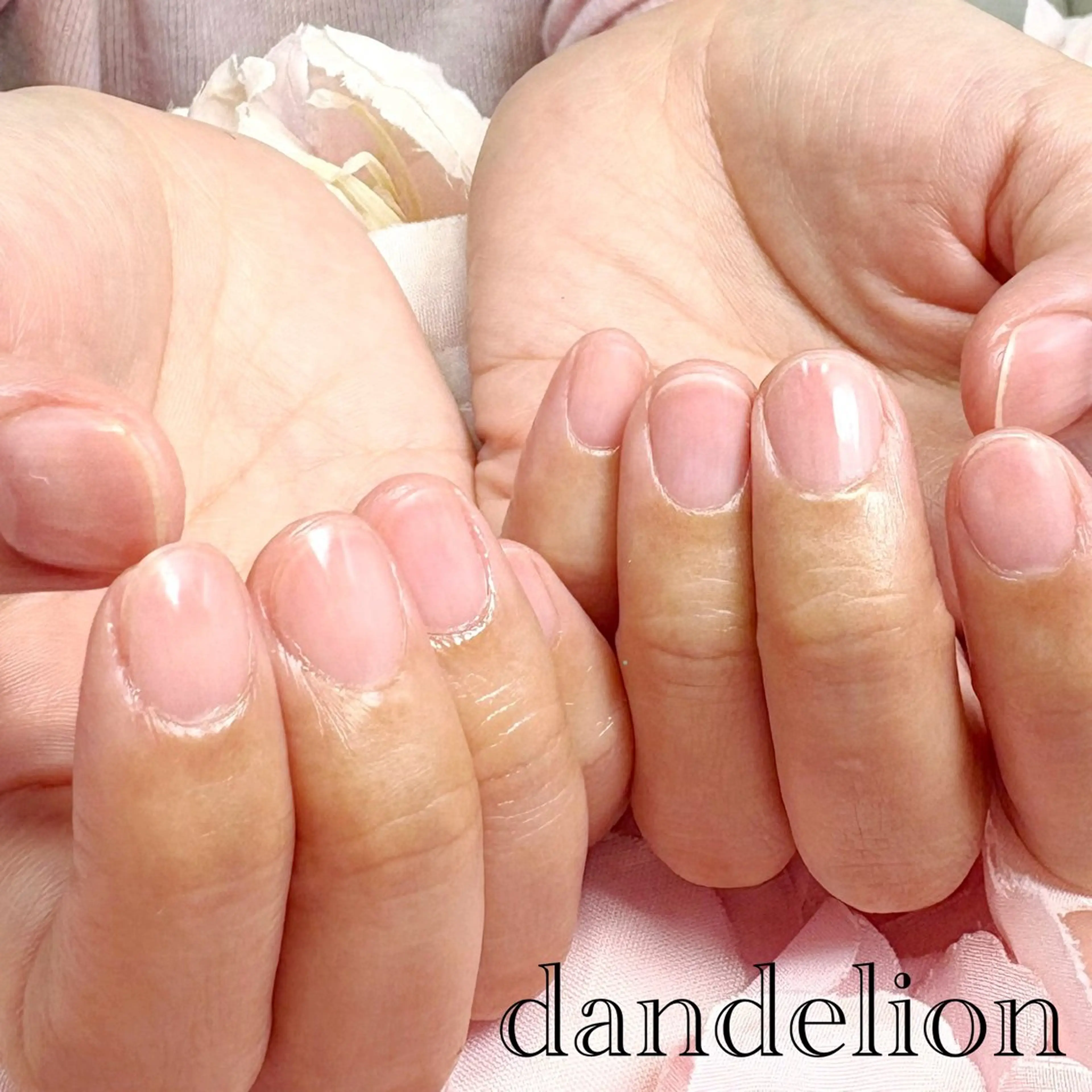 ネイル ハンドケア dandelion ダンデライオンのネイルデザイン