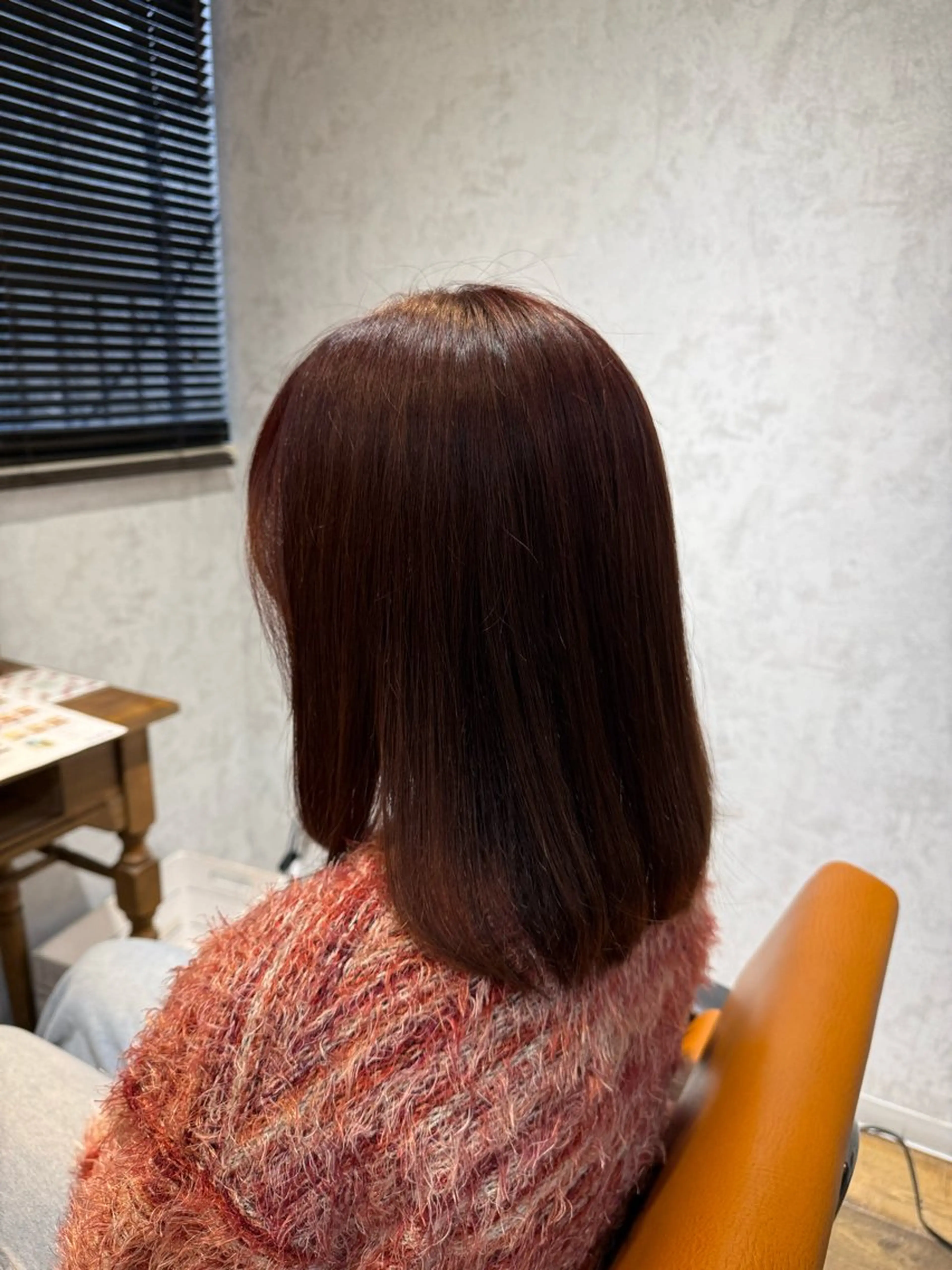 ミディアム カラー ブリーチ イヤリングカラー ブリーチなしカラー ピンクカラー ヘアメイクリアン所属・小松 莉夏子のヘアスタイル