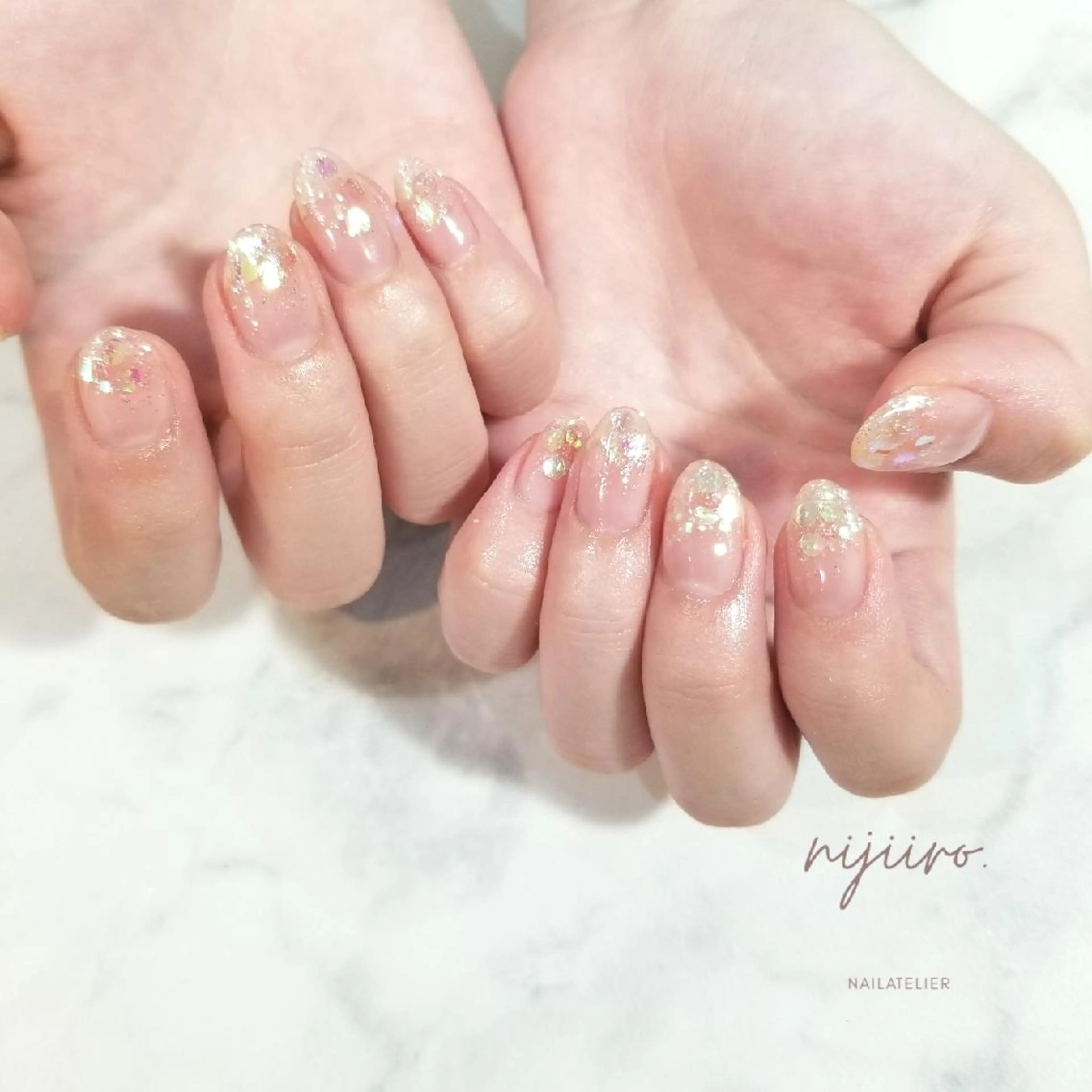 ネイル グラデーション ラメ(グリッター) ハンドネイル nailatelier nijiiro.所属・nijiiro🌈 サトウのネイルデザイン