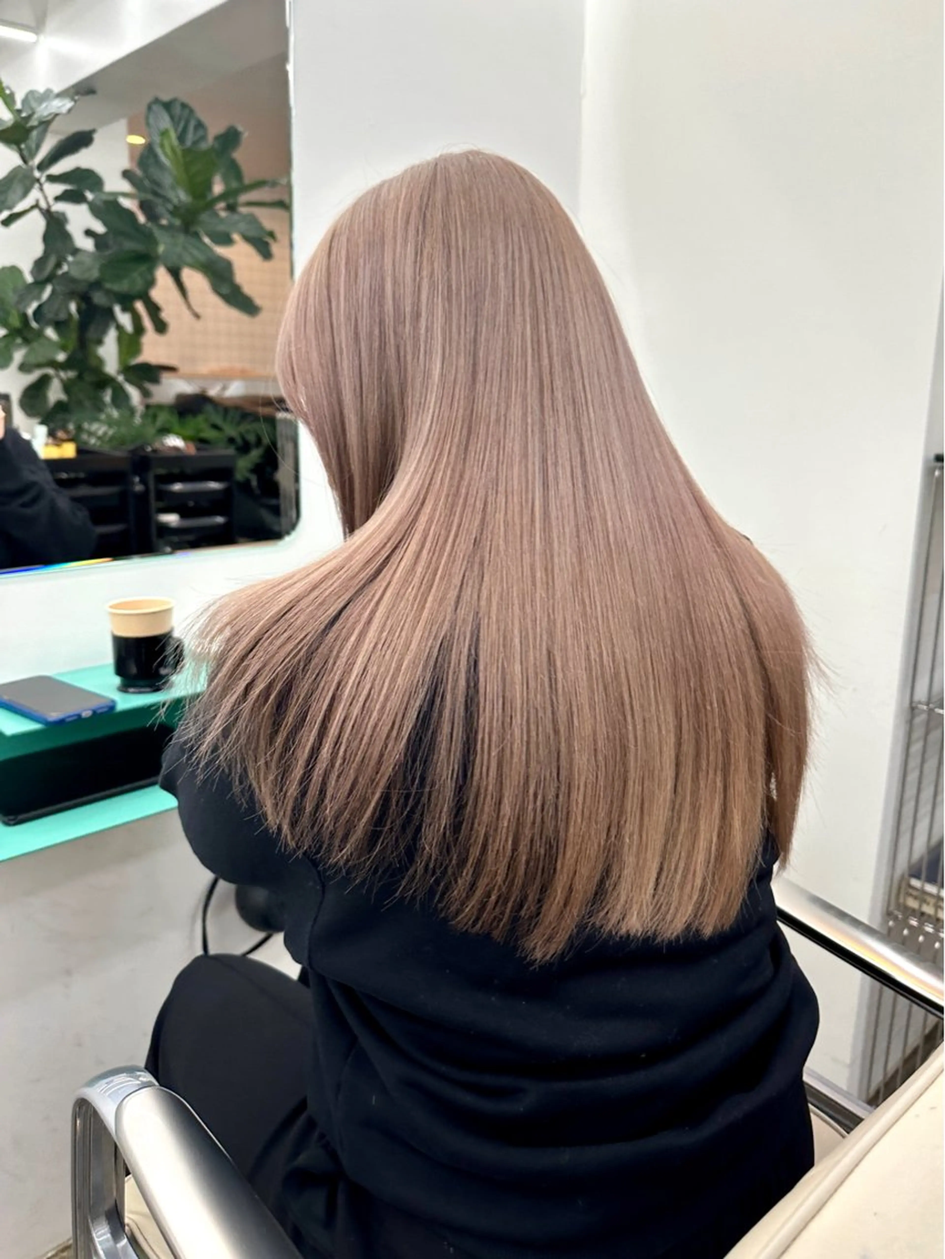 ロング カラー ブリーチ ボブ/レイヤー/ケア パーマ/リュウタのヘアスタイル