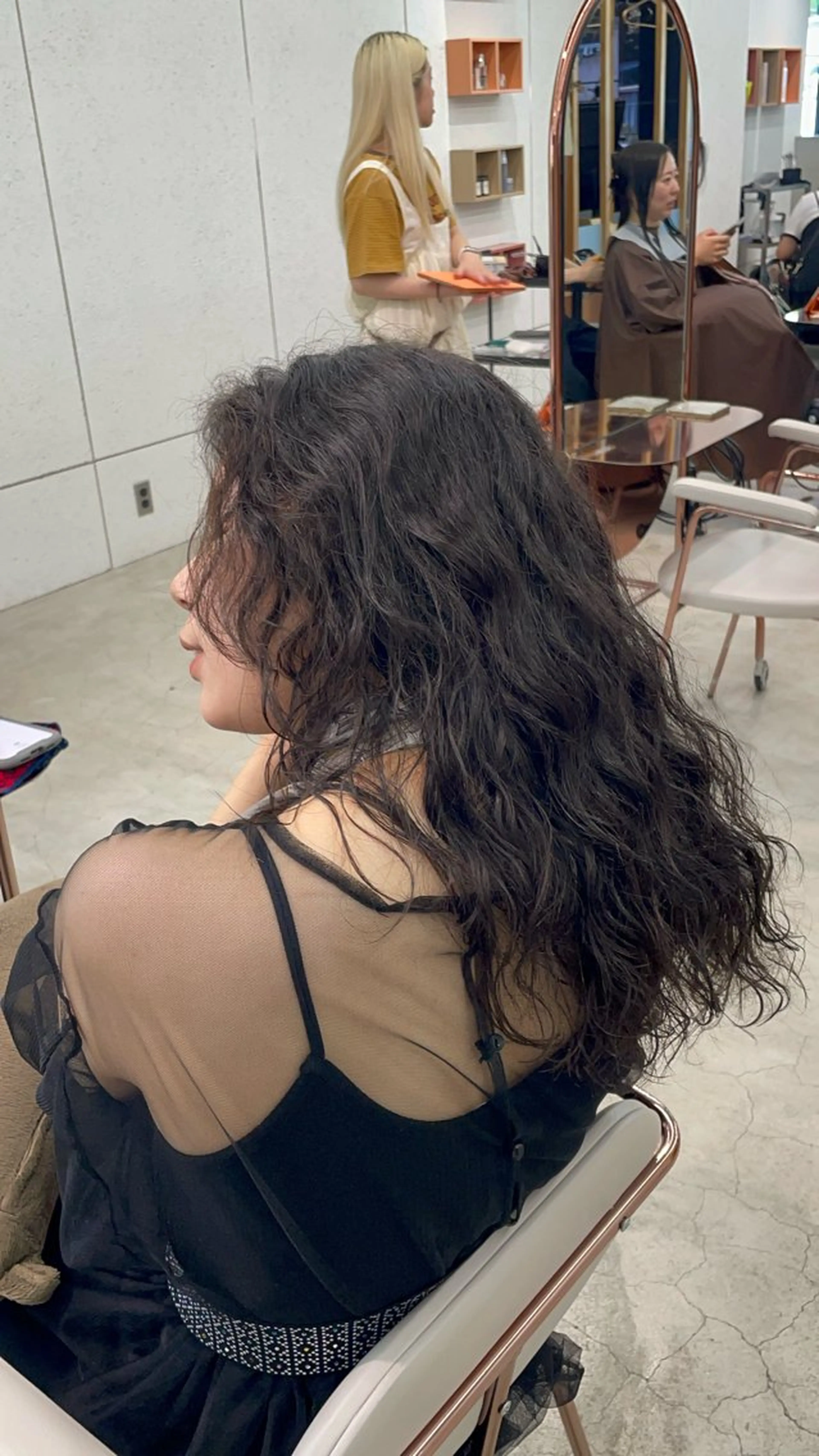 ロング パーマ 鶴井 美空のヘアスタイル