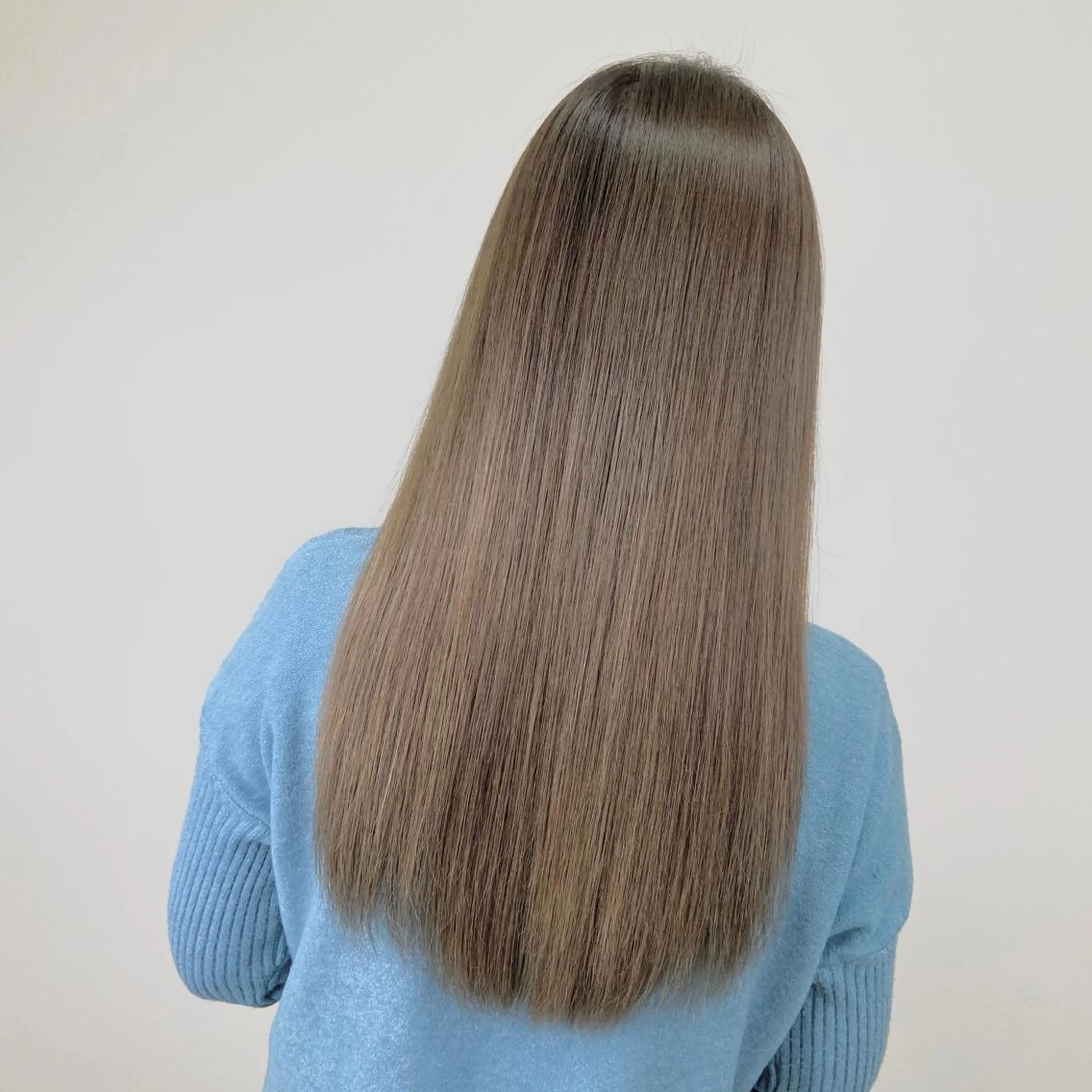 セミロング カラー 髪質改善 カラー専門店のヘアスタイル