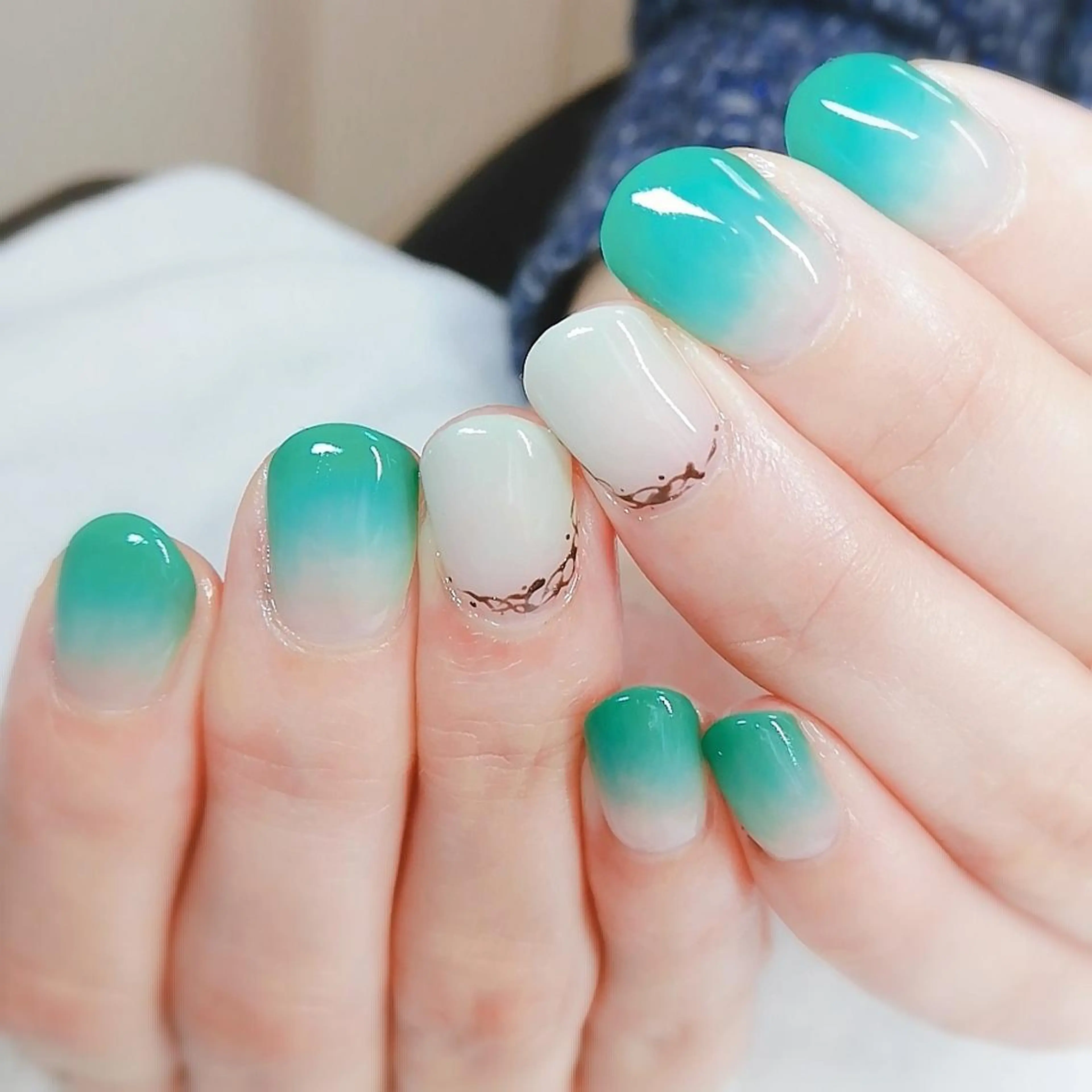 ネイル アートネイル グラデーション ハンドネイル 柴崎 美幸のネイルデザイン