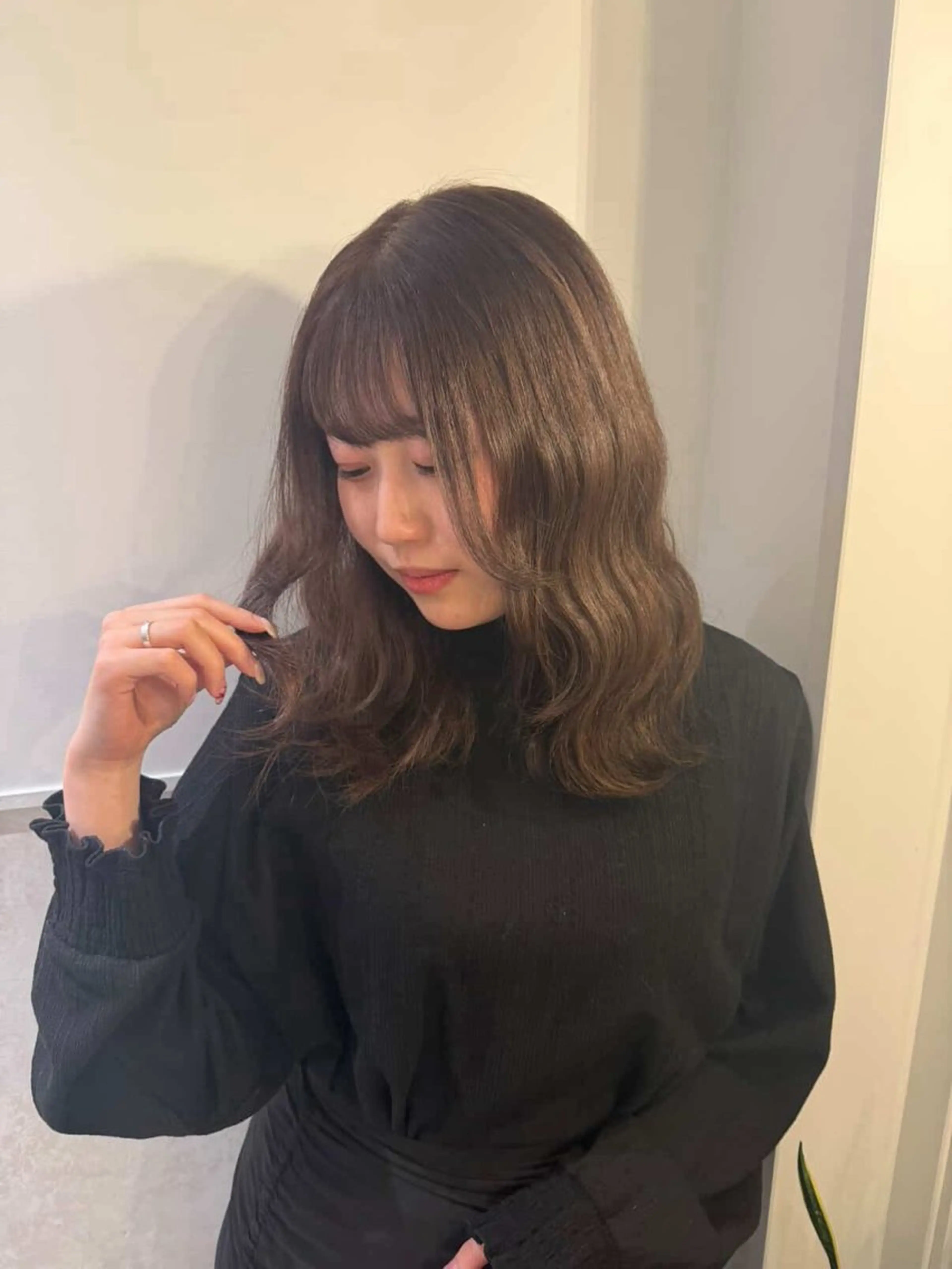 ミディアム カラー ヘアアレンジ ブラウンカラー ショコラブラウン 永野 みゅうのヘアスタイル