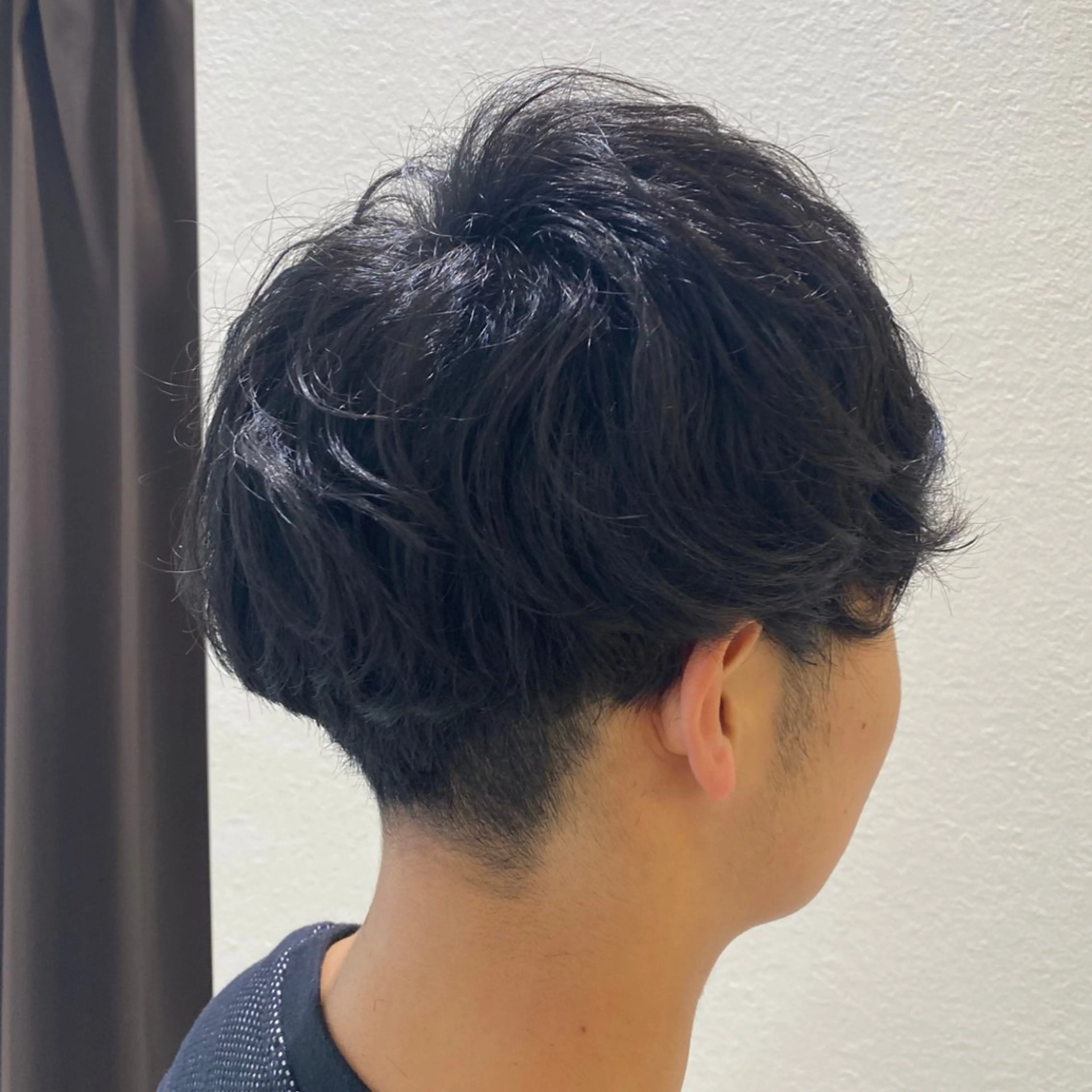 ショート パーマ メンズ 滝口 瑞季のヘアスタイル