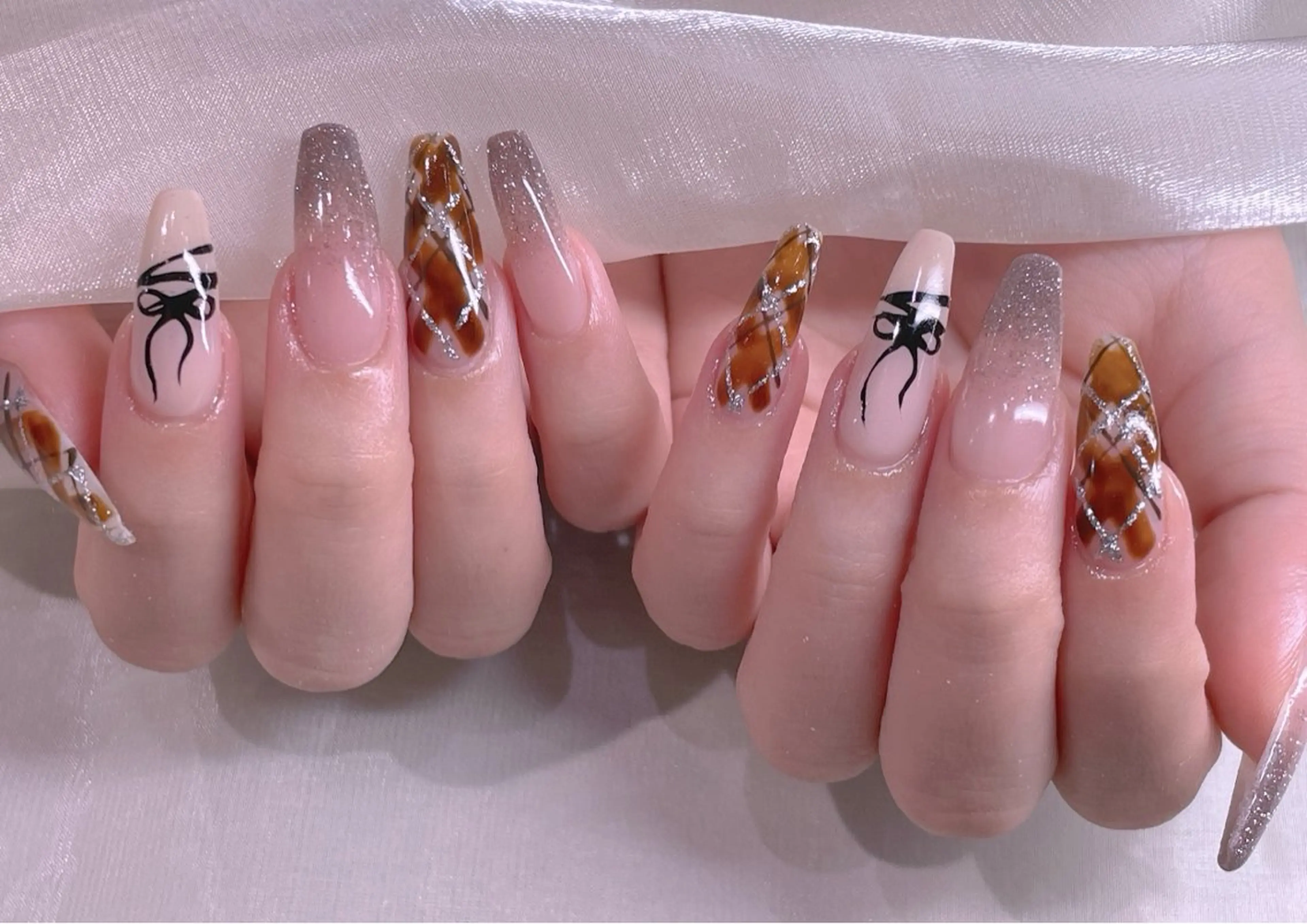 ネイル フラッシュネイル グラデーション リボン 美爪パラジェル導入店 Sunnilyのネイルデザイン