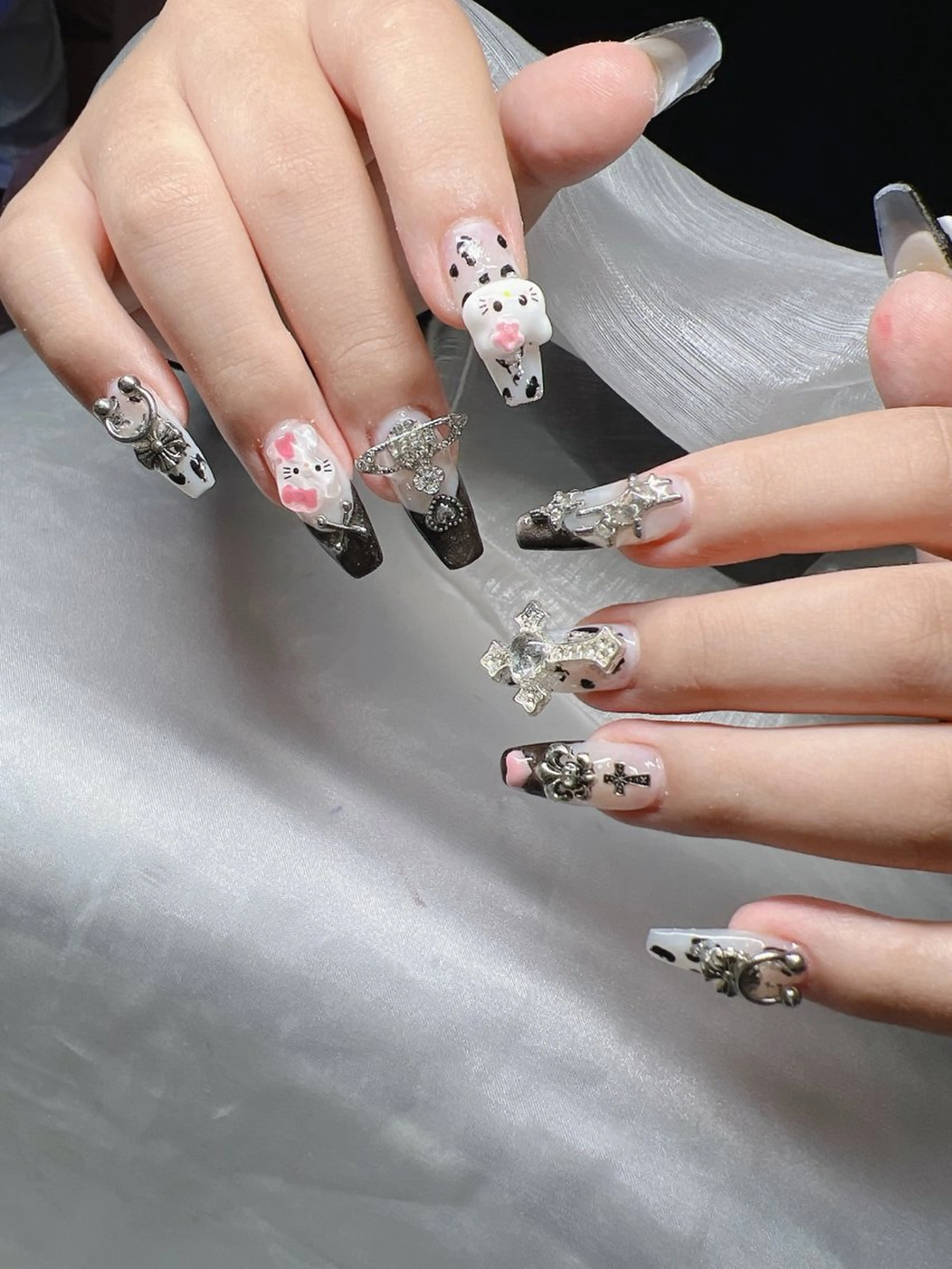 ネイル ハンドネイル Lee Nailsのネイルデザイン