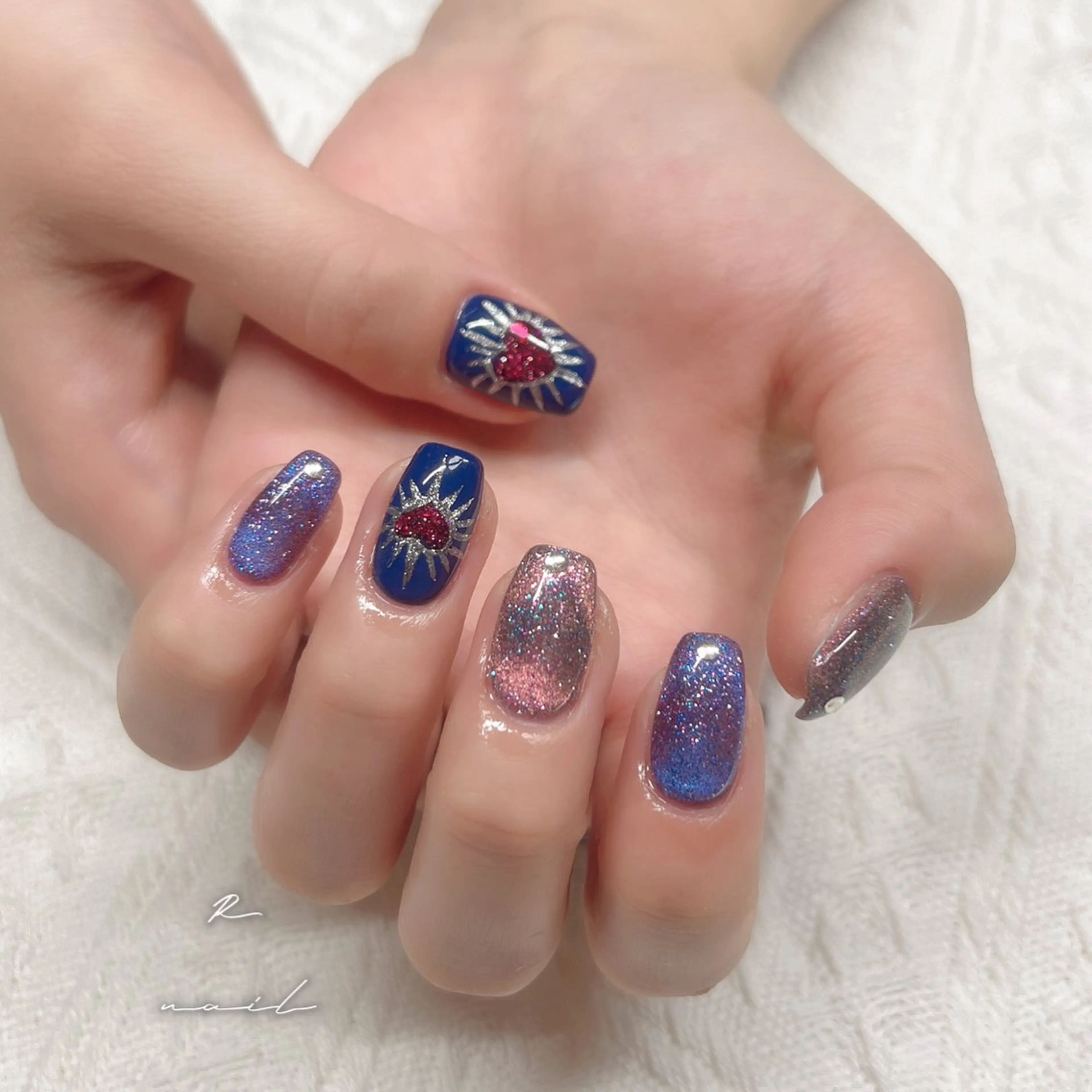 持ち込み90分　(両手メインアート4本まで.店内300円以内パーツ時間内つけ放題) オフ、ケア込み120分の写真