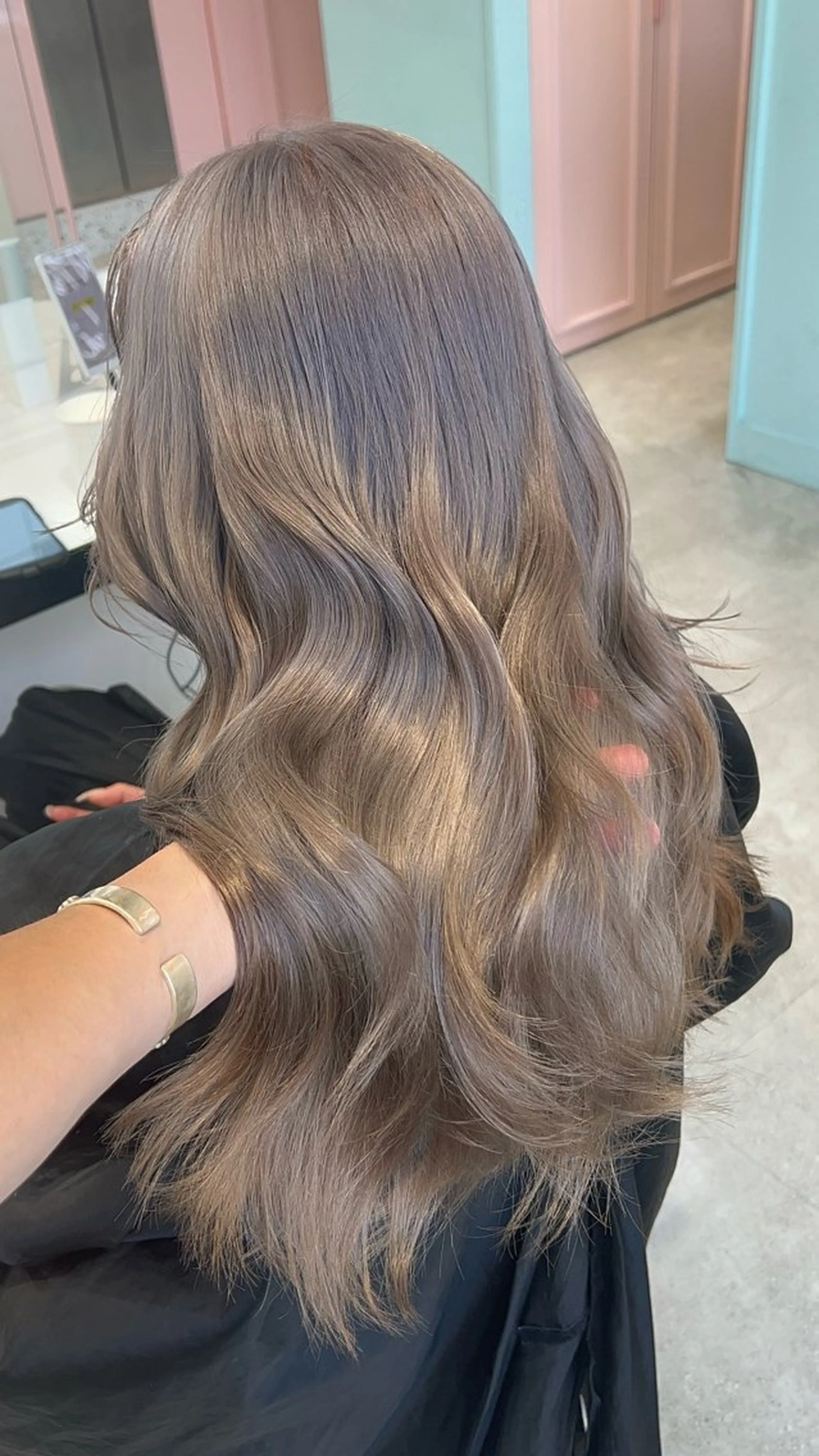 ロング カラー ヘアカラー エフェクトブリーチ／ レイヤーカット／翔のヘアスタイル