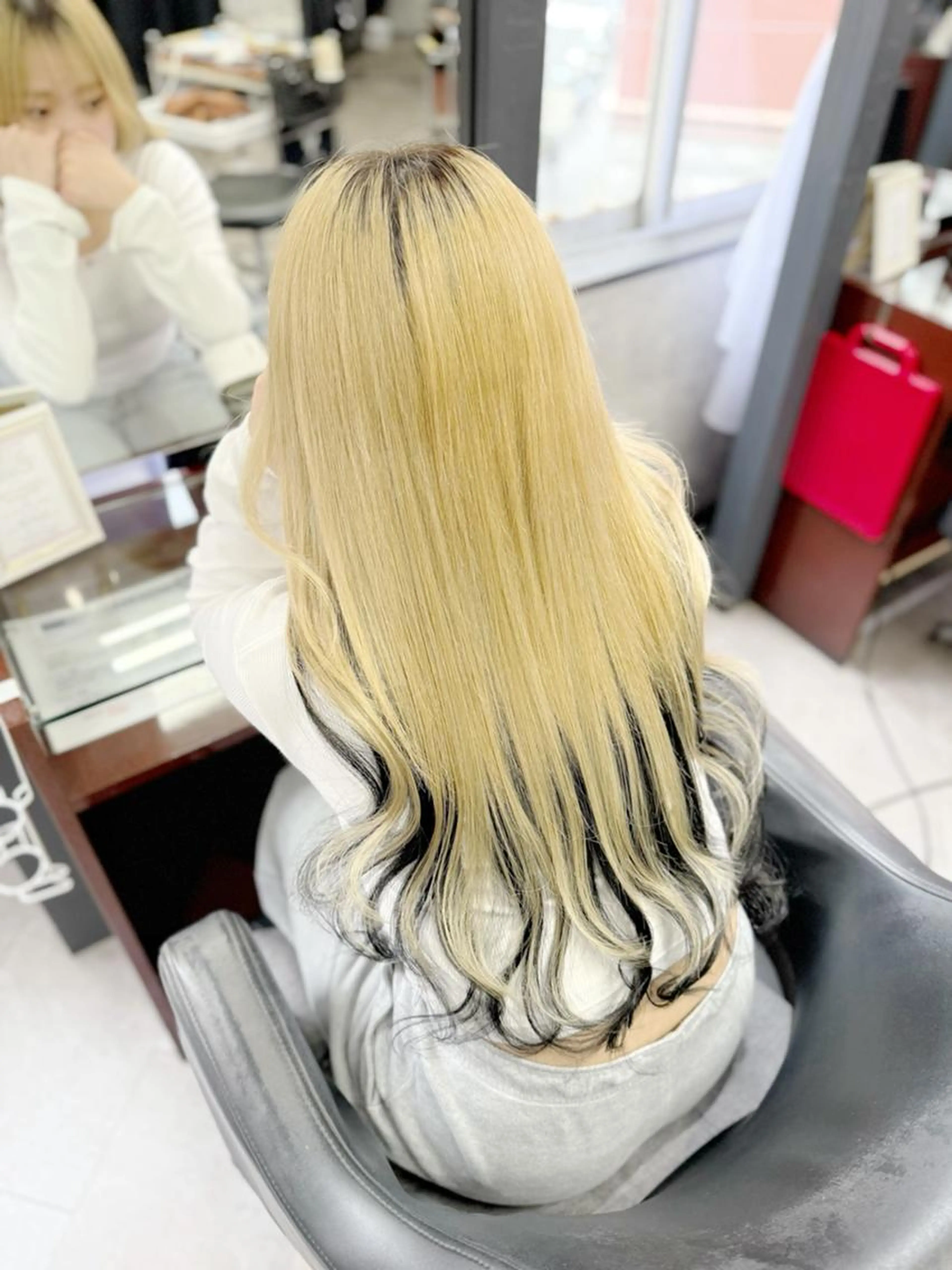 【ブリーチWカラー+エクステ同時施術】プラチナエクステ60枚￥22,000の写真