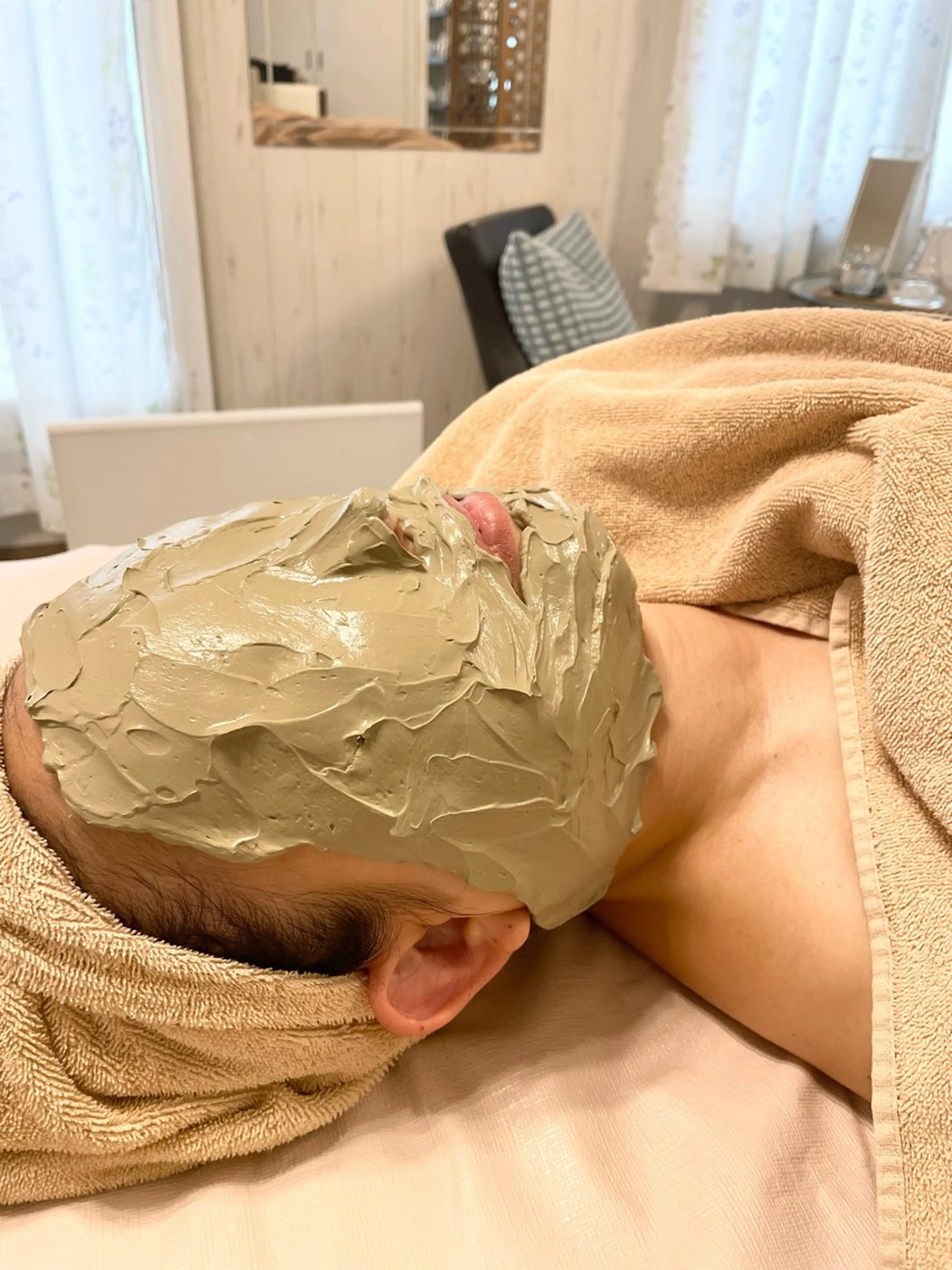 小顔・たるみケア✨ フェイシャル&ボディのエステ・リラクイメージ