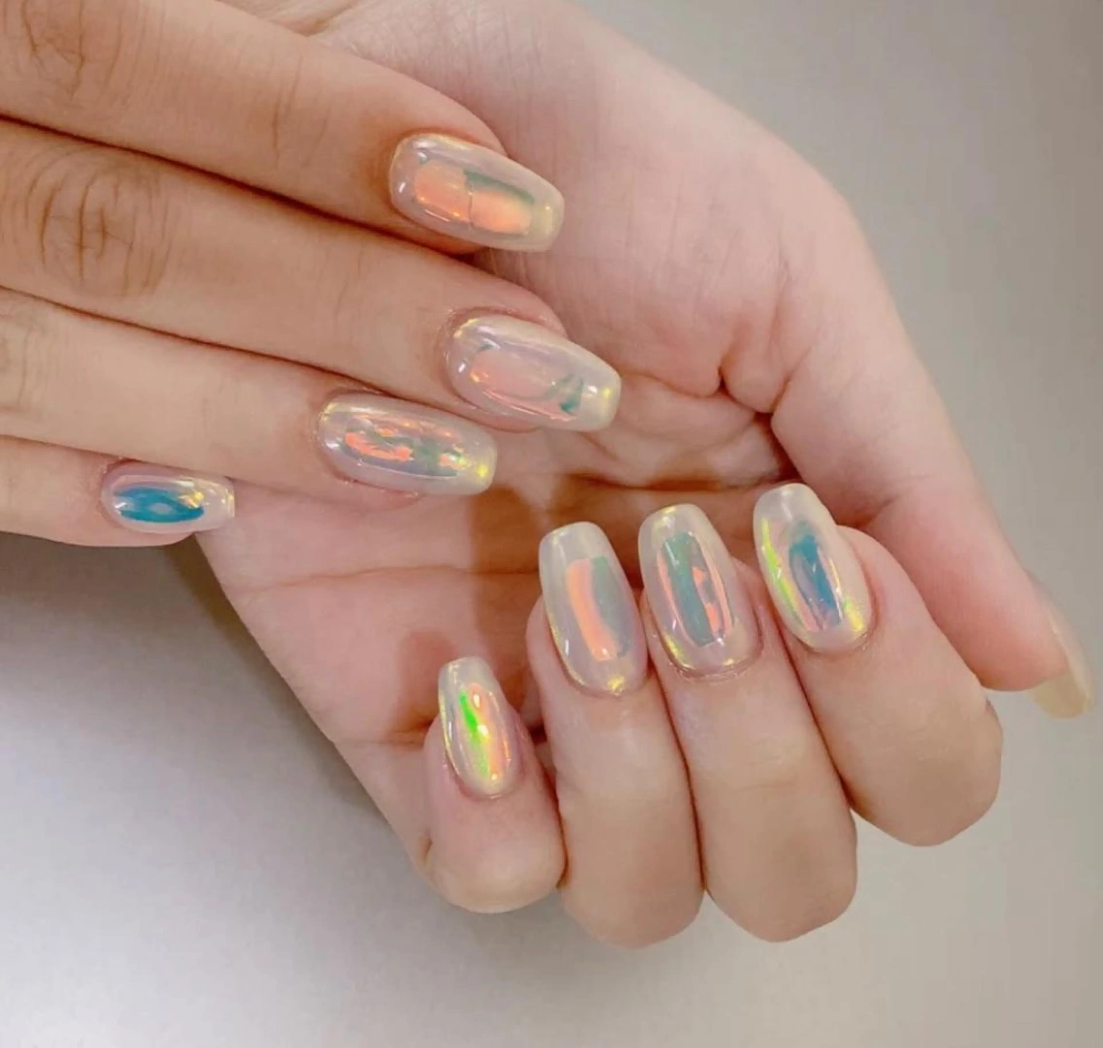 ロング カラー ネイル 氷ネイル・うるうるネイル Q Free nailsのネイルデザイン