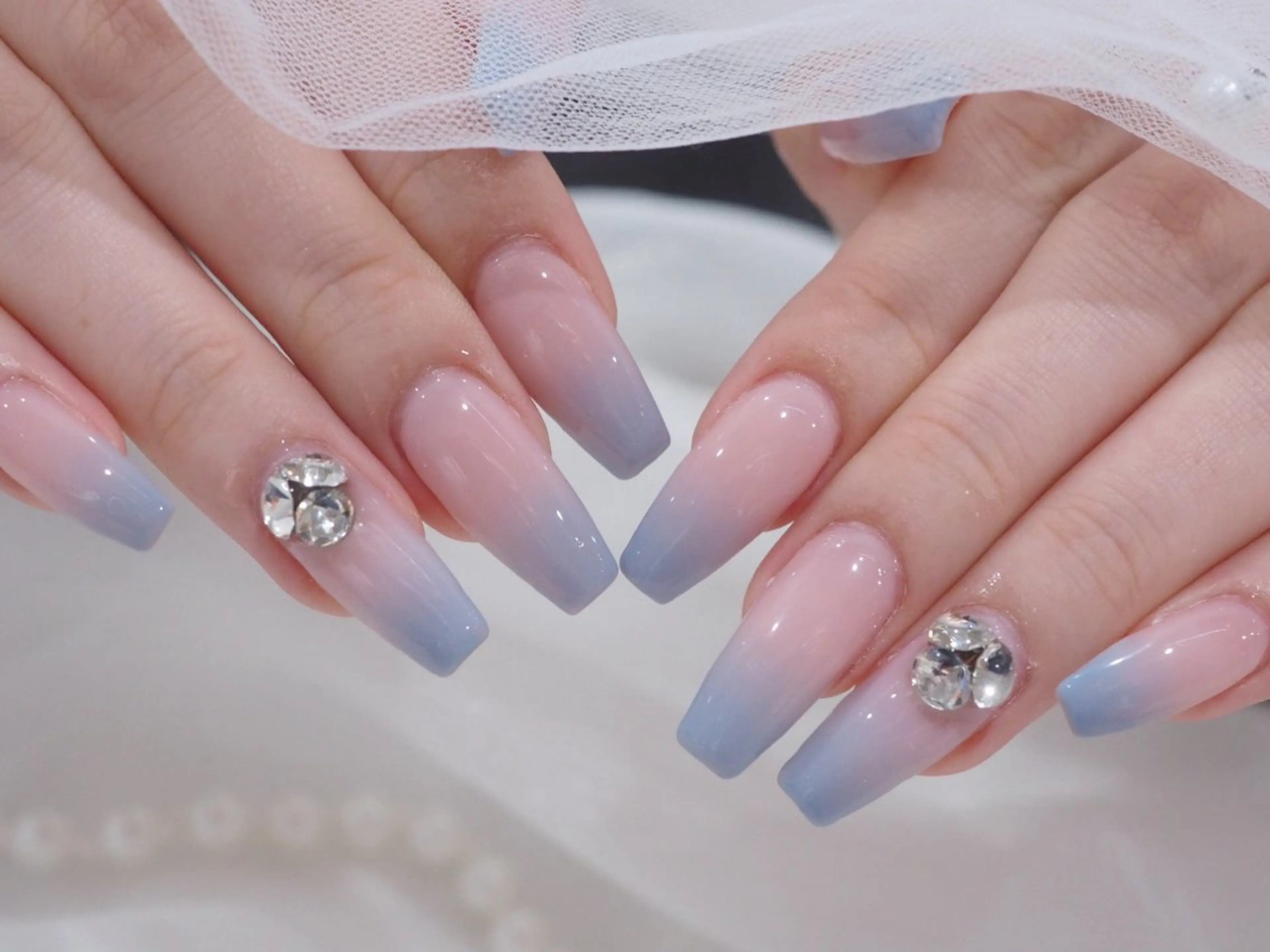 オフなし×|長さ出し|ワンカラー or グラデーションorフレンチ⚠️土日祝、12/20〜1/11+550円の写真