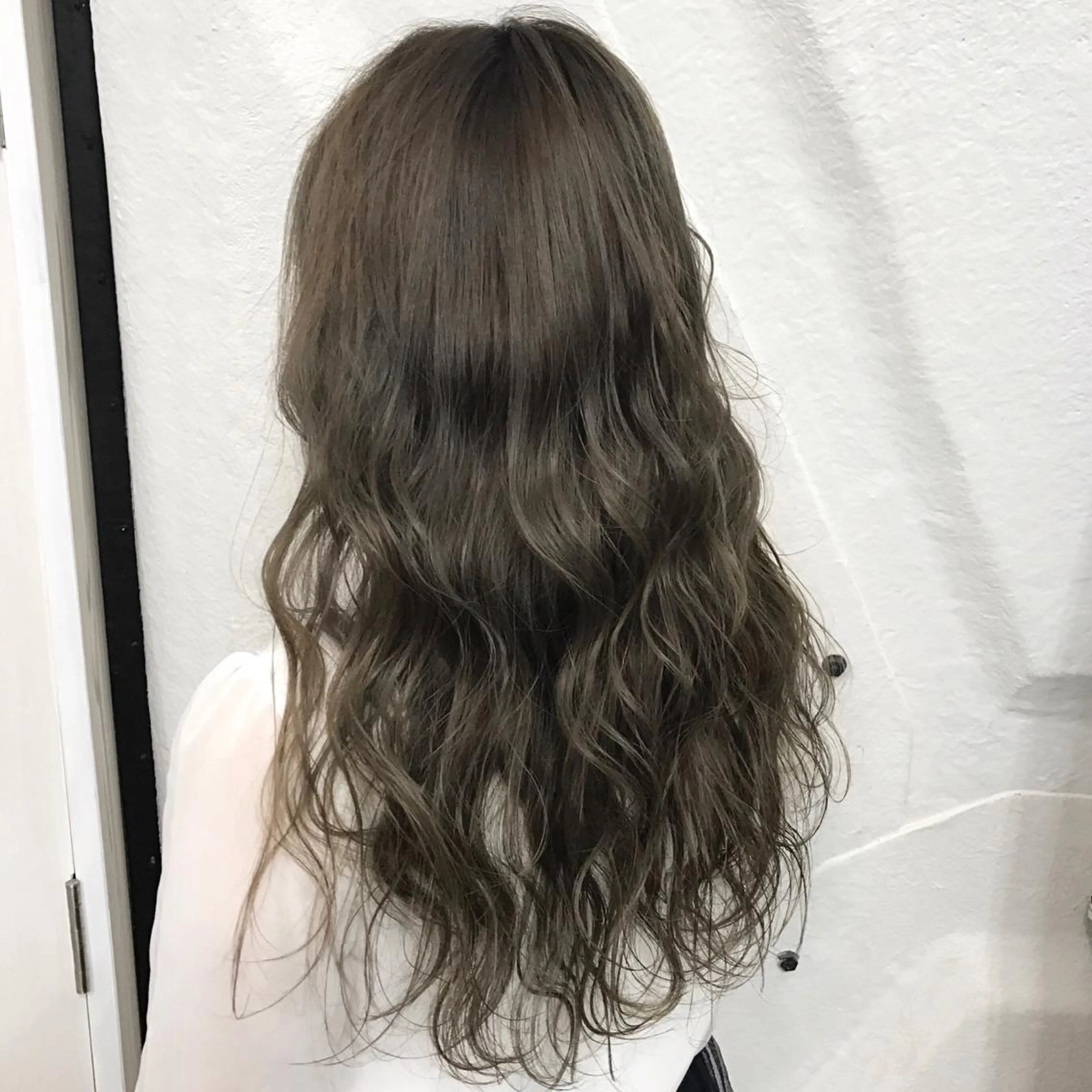 ロング カラー ブルーカラー ブルーグレー ハイライトカラー 3Dハイライト ハイライト サロウィン所属・K-POP好き美容師 🇰🇷Kai.Yのヘアスタイル