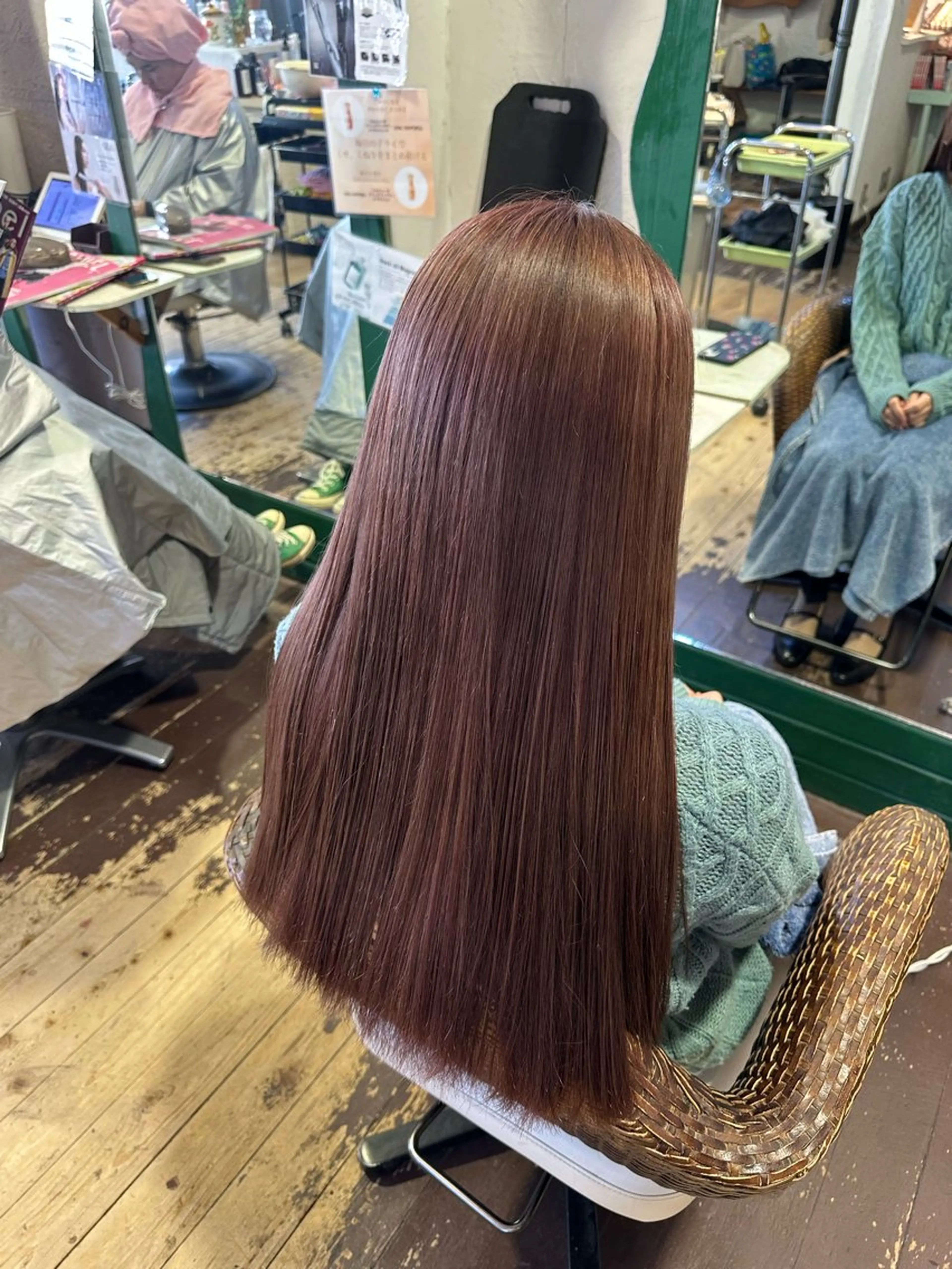 ロング カラー indigo blue所属・indigo/ Minamiのヘアスタイル