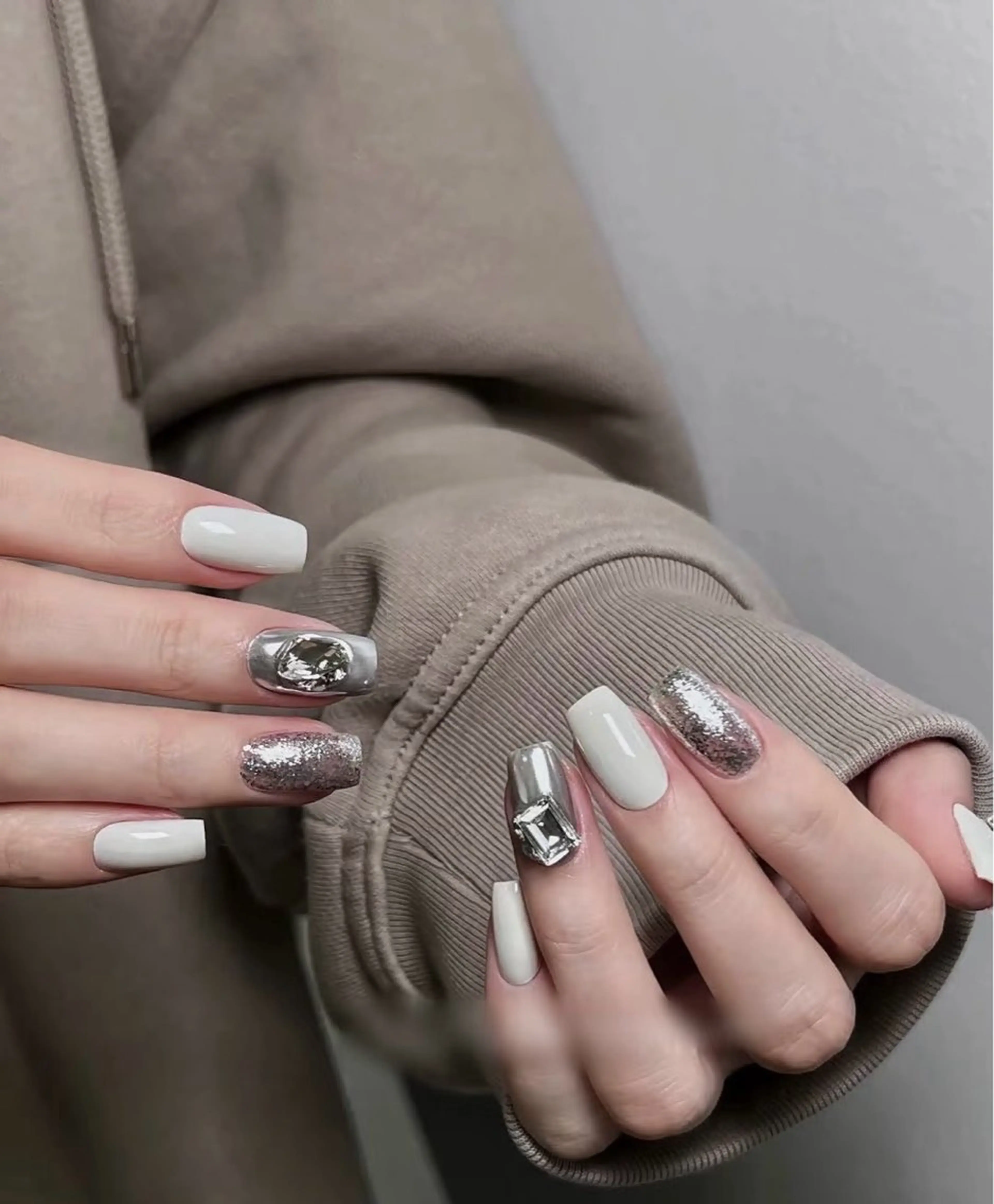 ネイル 高木 維麗絲のネイルデザイン