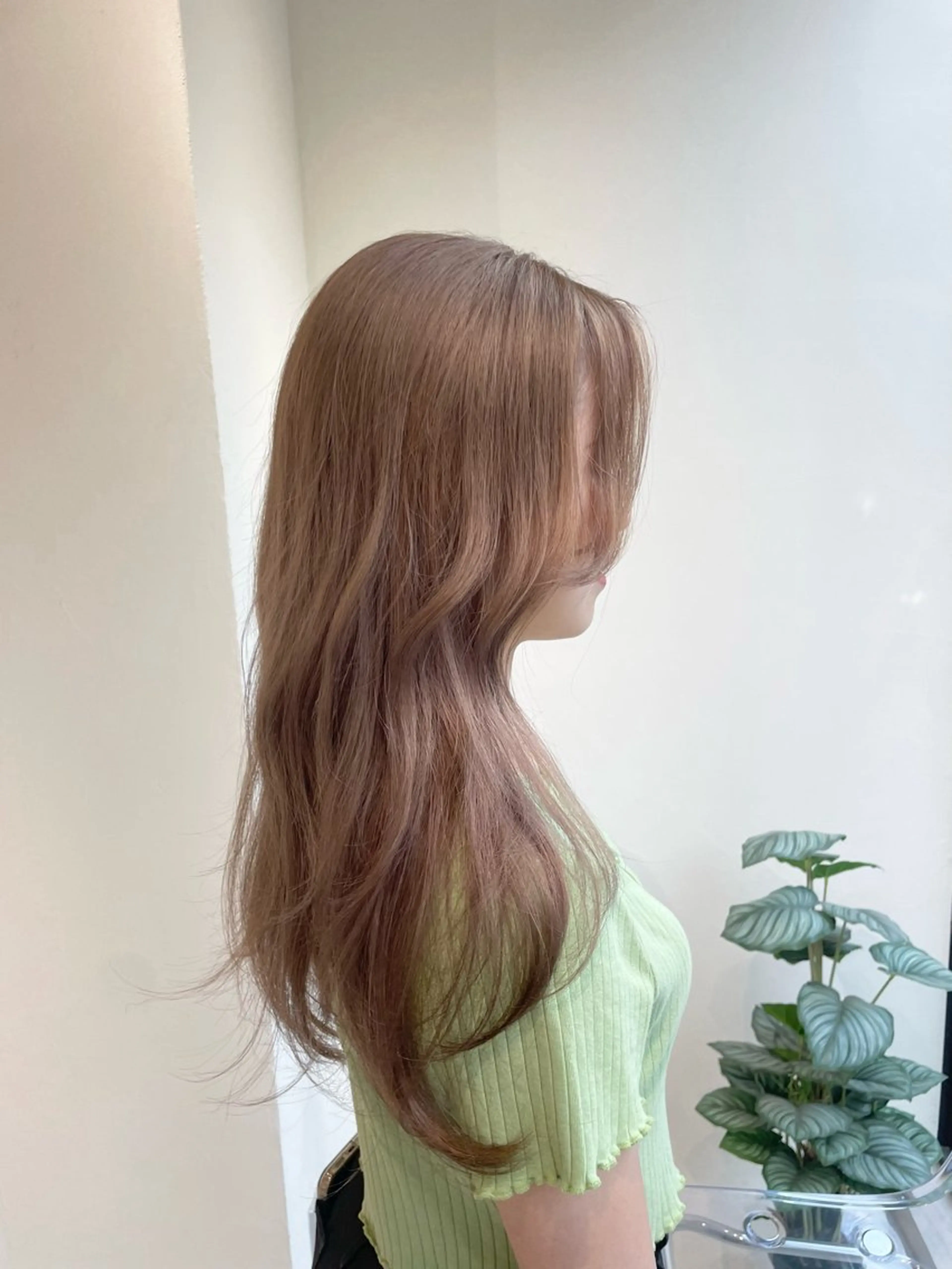 ロング カラー ワンホンレイヤー 福岡天神RAIRAのヘアスタイル