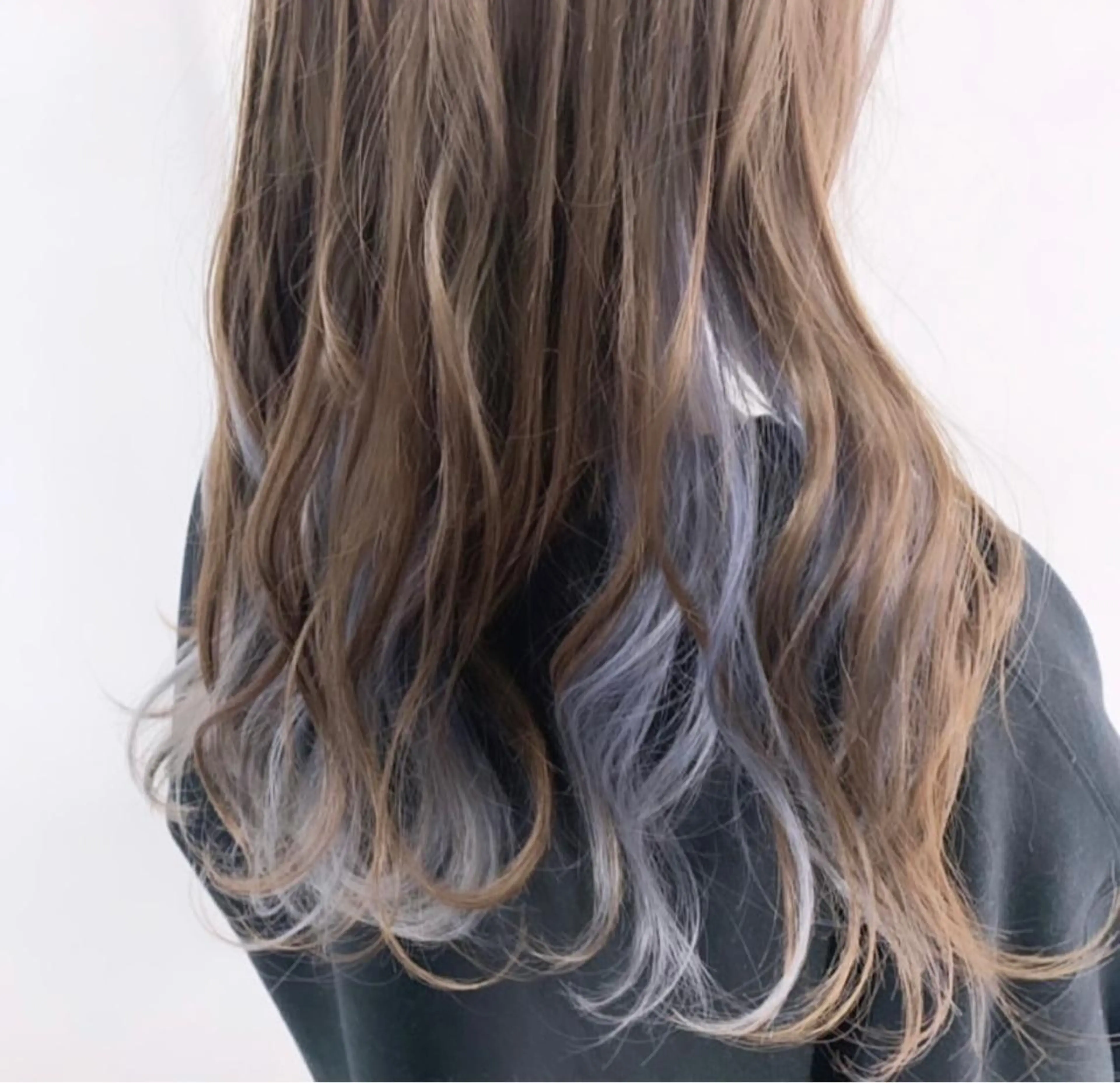 ロング カラー ブリーチ人気No.1 MANATO🎨🌈のヘアスタイル