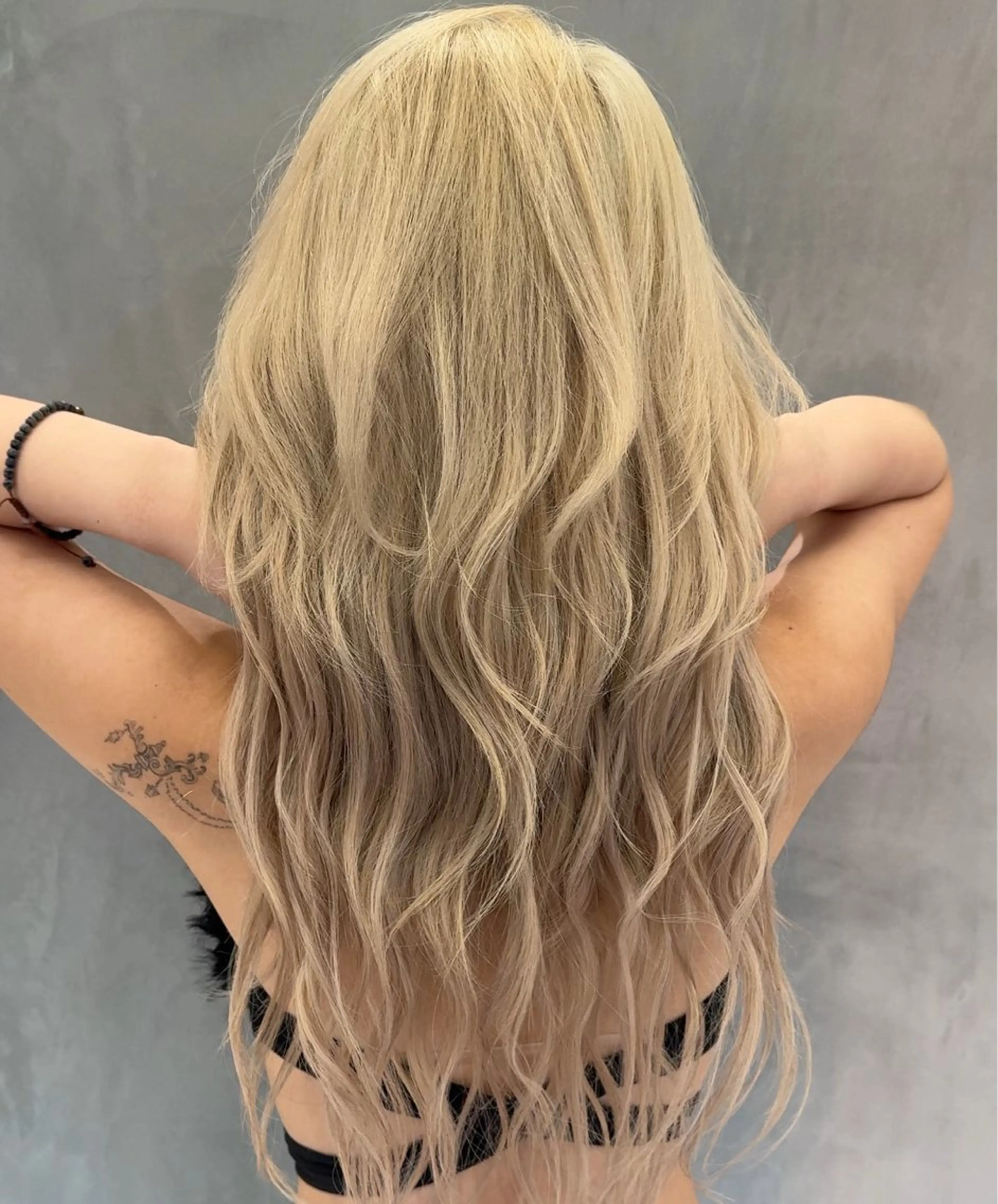 【ブリーチがお得に🉐】最高級人毛100%エクステ80本➕ブリーチ➕透明感カラー➕整えカット➕1stepトリートメントの写真