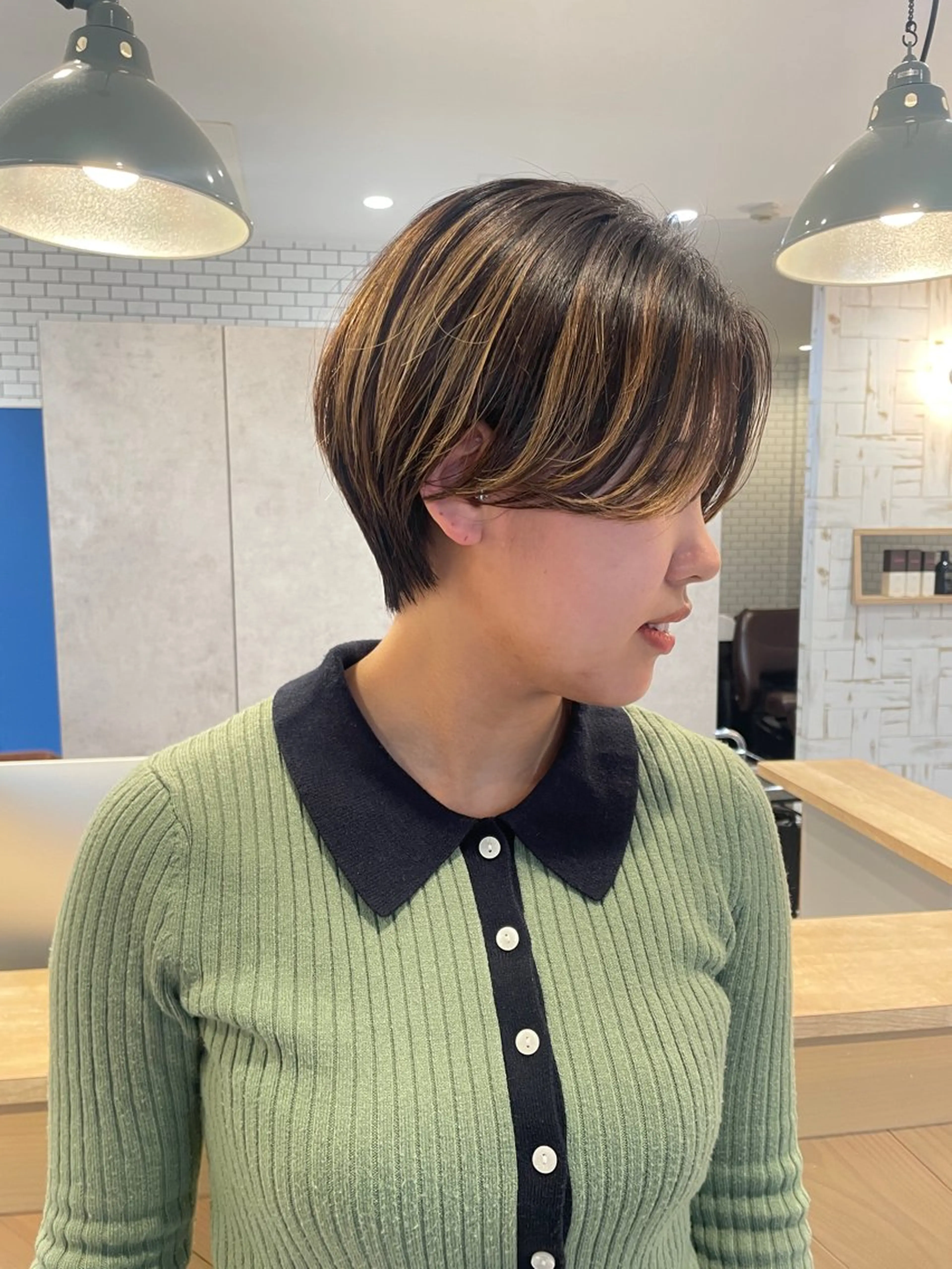 ショート ofF élua所属・🌵ボブ/切りっぱな し/ショート藤長芽生のヘアスタイル