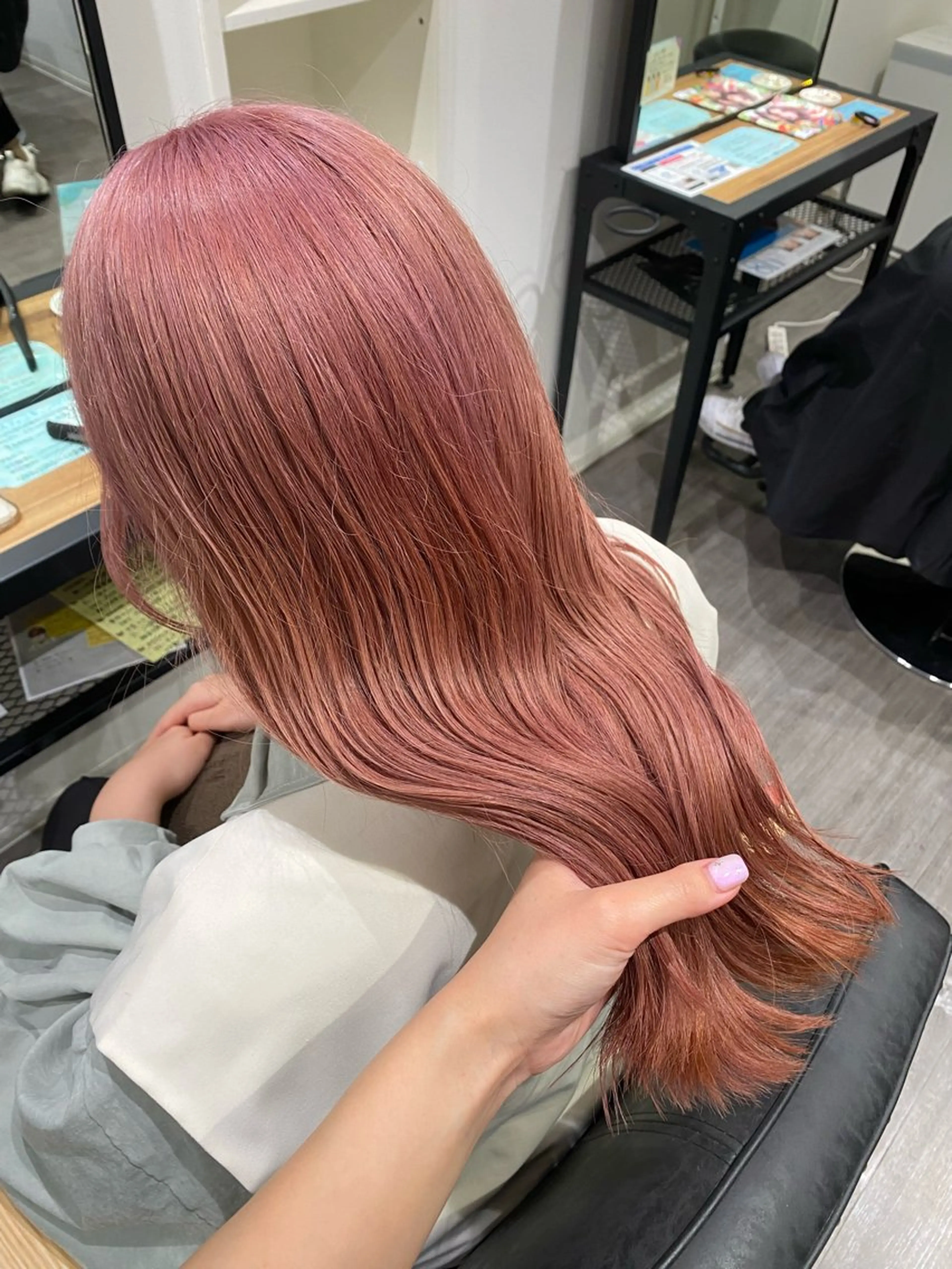 ロング カット ヘアカラー cocotte🦋 miyuのヘアスタイル