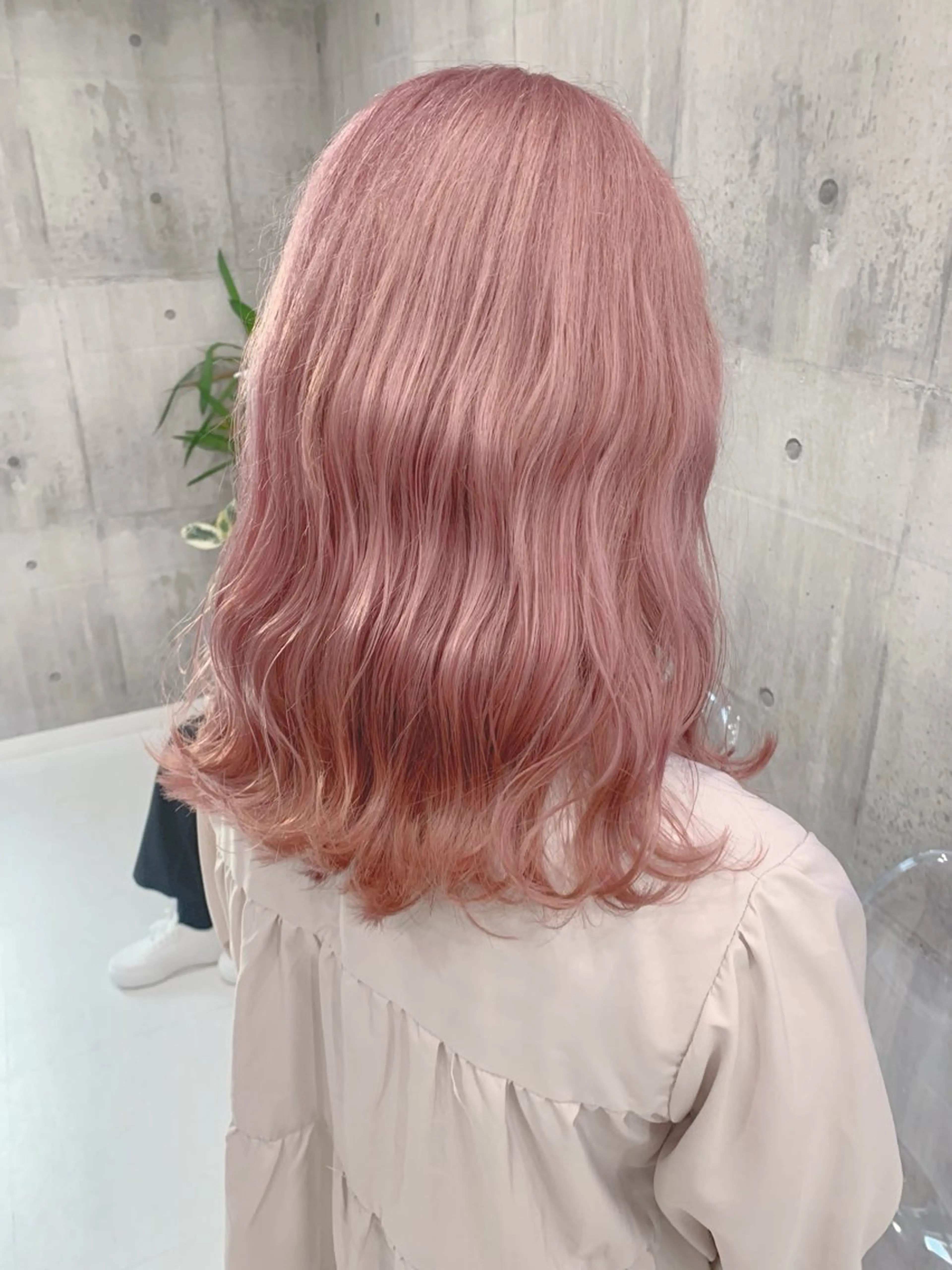 セミロング カラー ブリーチ デザインカラー ハイトーンカラー ラベンダーカラー ピンクカラー カット ヘアカラー トリートメント 💕ブリーチ/ヘアメ 🎀YUUKAのヘアスタイル