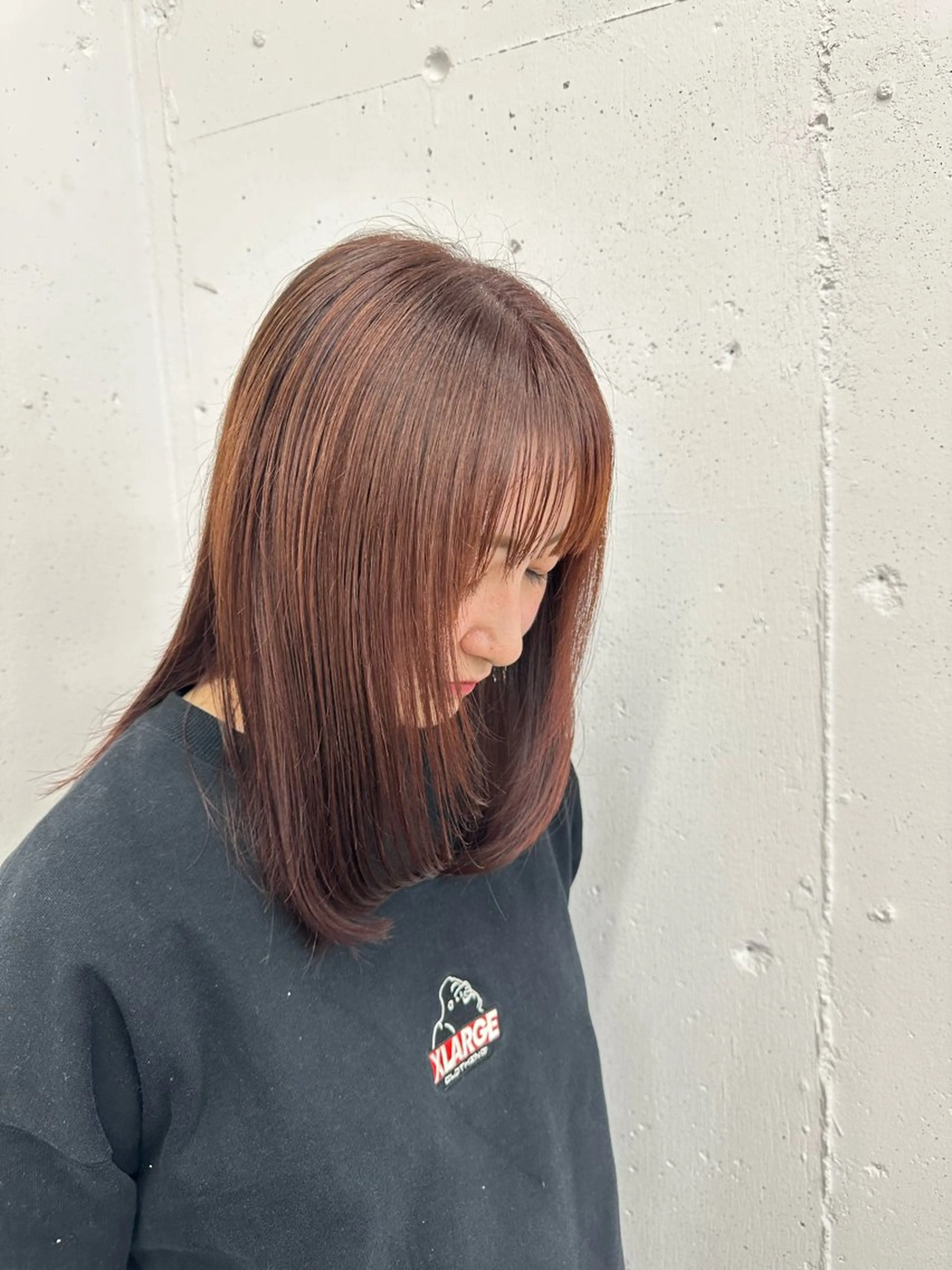 ミディアム カラー カシス ピンクカラー レイヤーカット 増田 百花のヘアスタイル