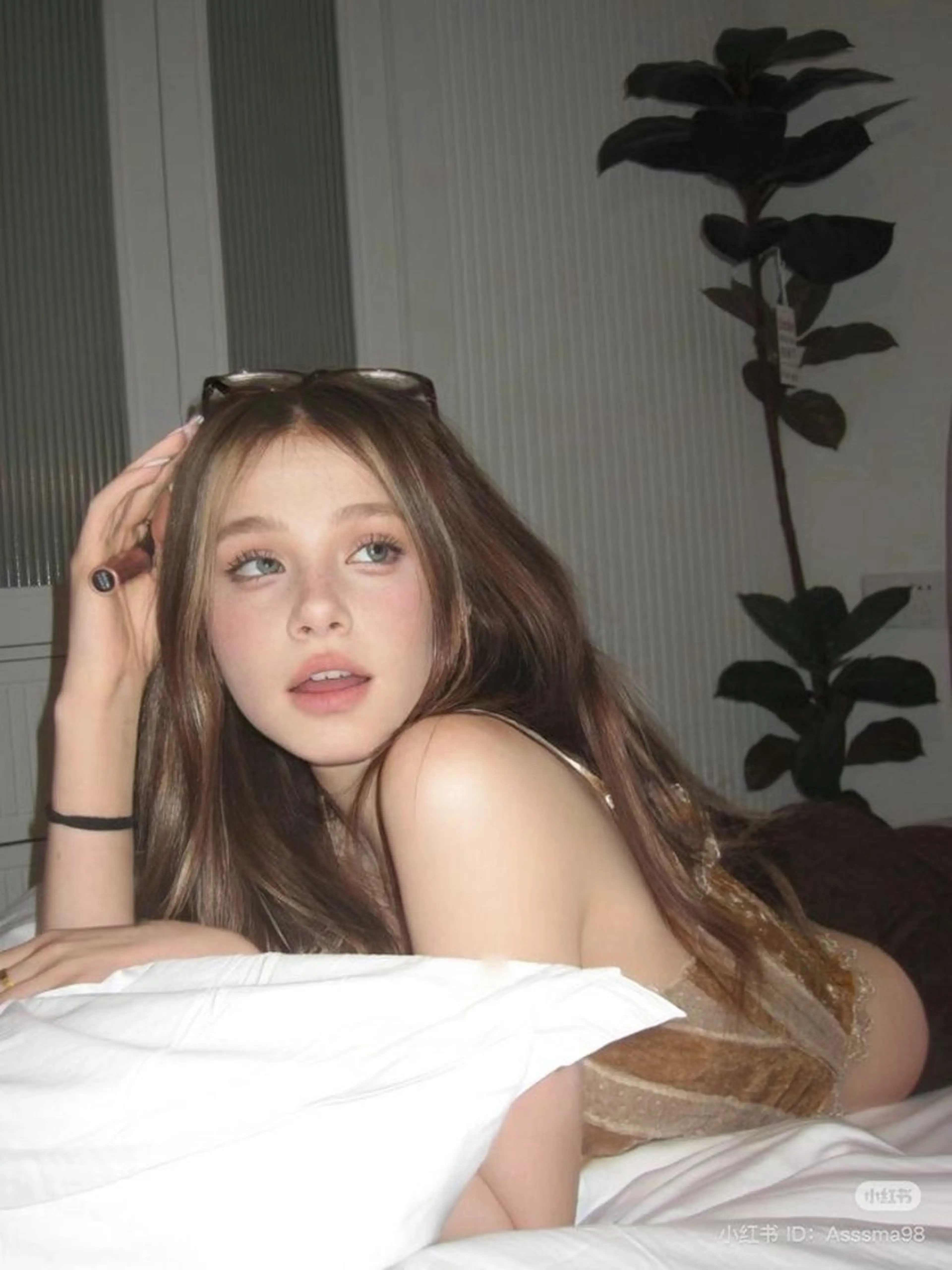 ロング ヘアカラー ヘアセット 艶髪ハイトーンカラー 渋谷🎀ririkaのヘアスタイル