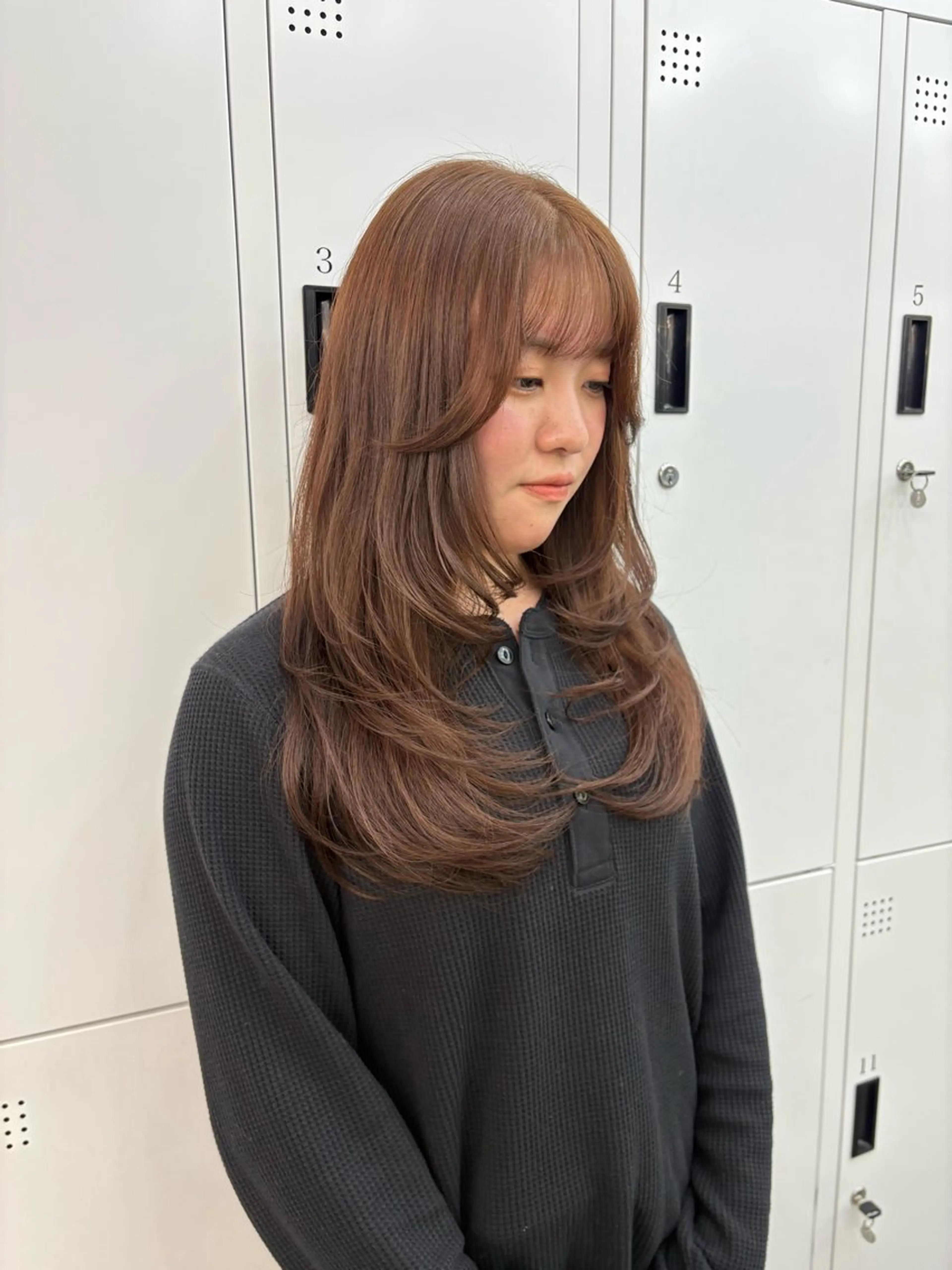 ロング カット ヘアカラー 綾乃／デザインカラー ／ハイトーン／ボブのヘアスタイル