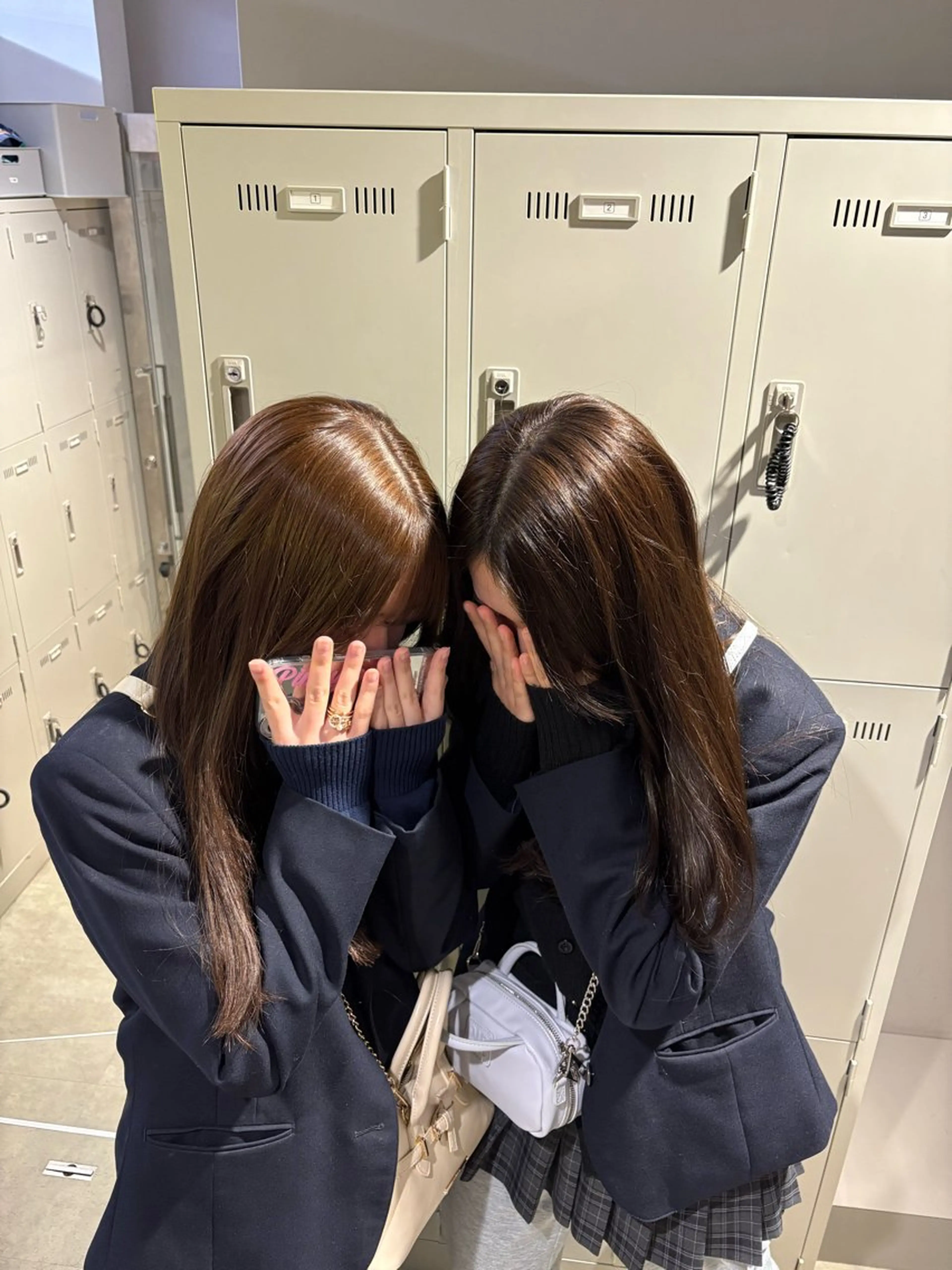 カラー ヘアカラー トリートメント ベージュ／ブラウン/ ナチュラルレイヤーのヘアスタイル