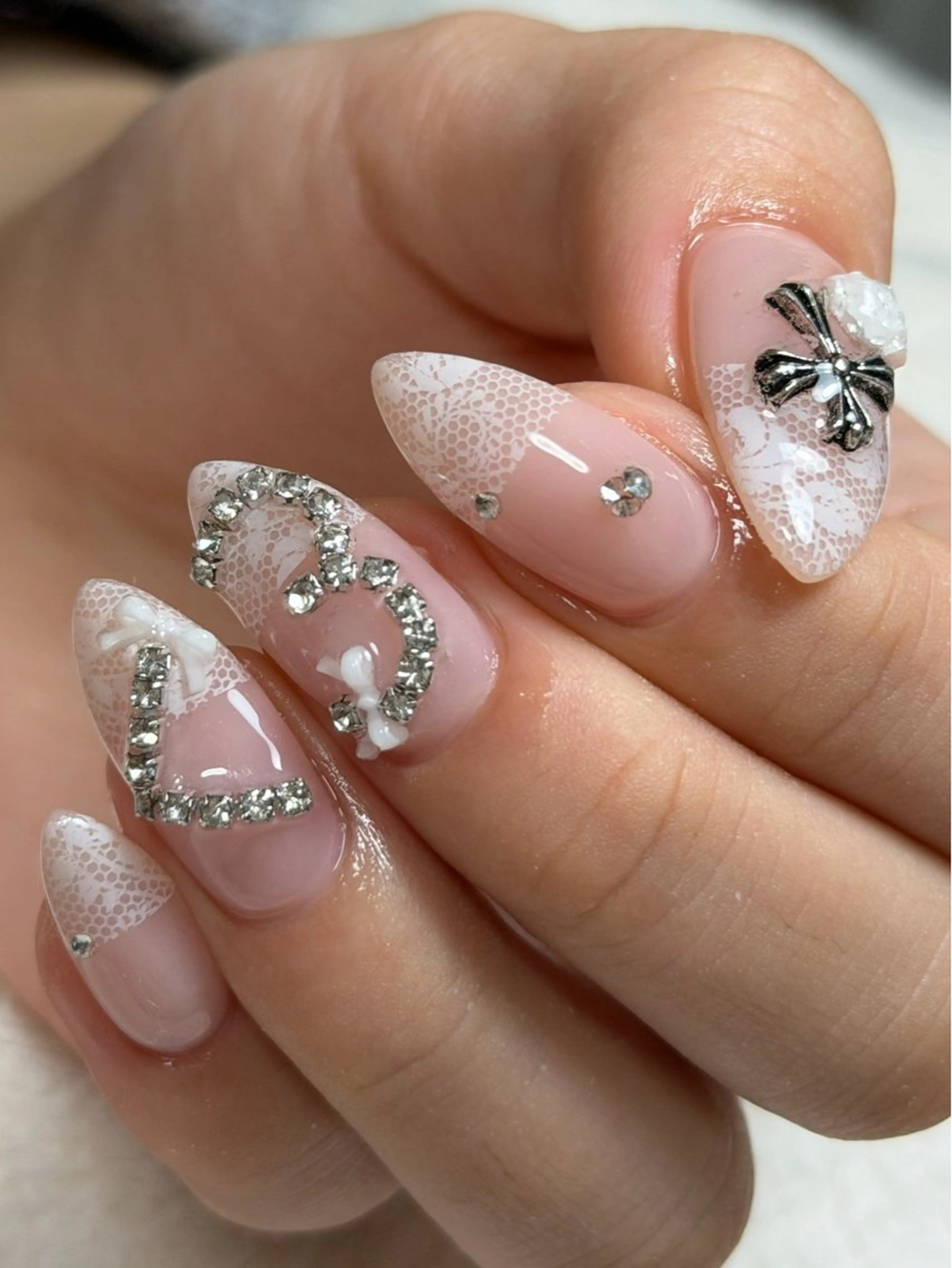 ネイル ハンドネイル dimples yuki🎀 ꒷꒦♡のネイルデザイン