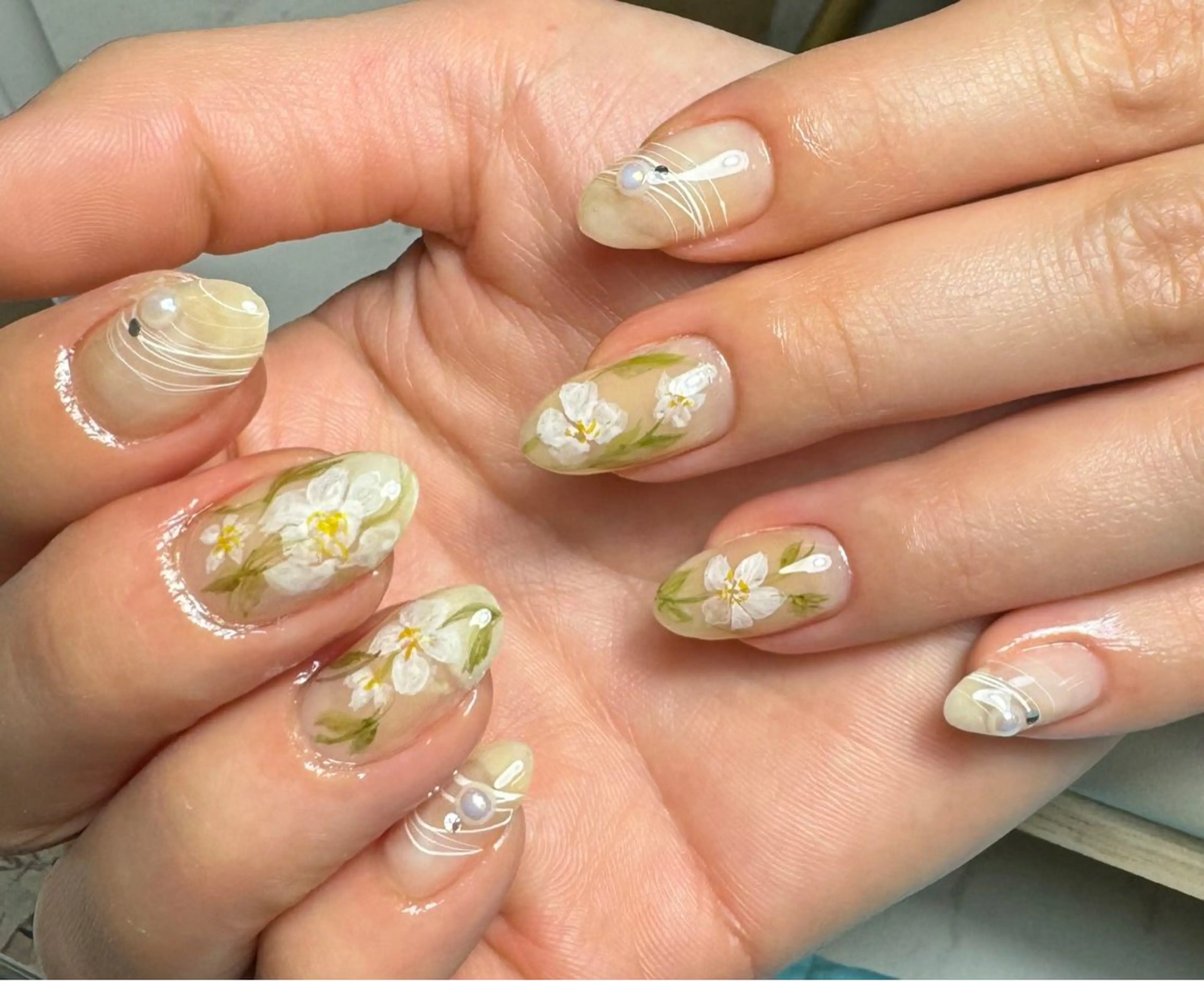 ネイル ハンドネイル AngelChris ビューティーサロンのネイルデザイン