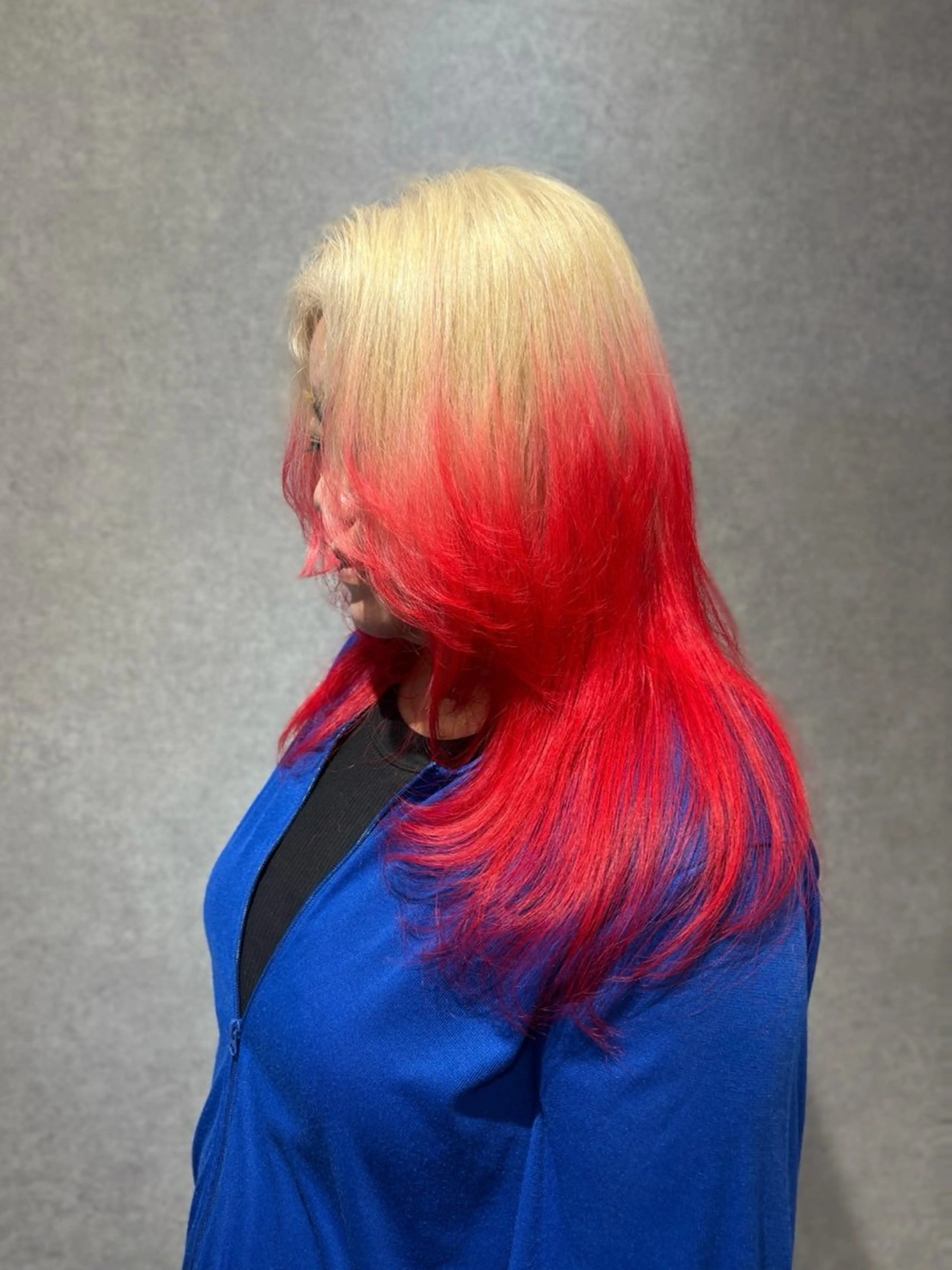 ロング カラー ハイトーン/ウルフ/ レイヤー/Asukaのヘアスタイル