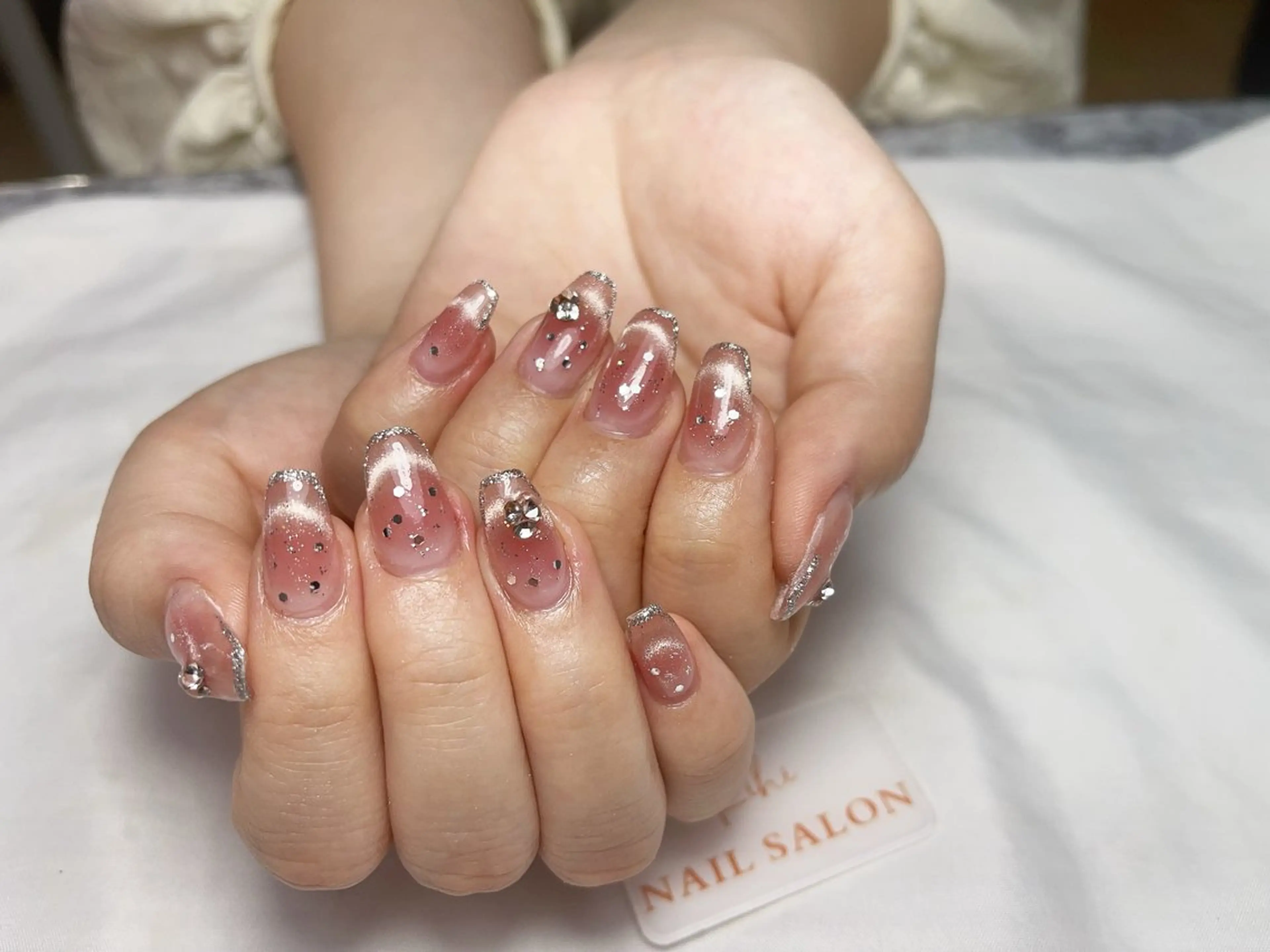 ネイル アートネイル フレンチネイル ジェルネイル グラデーション 韓国ネイル ハンドネイル 💕鈴木ユリ パラジェル/オフ無料のネイルデザイン